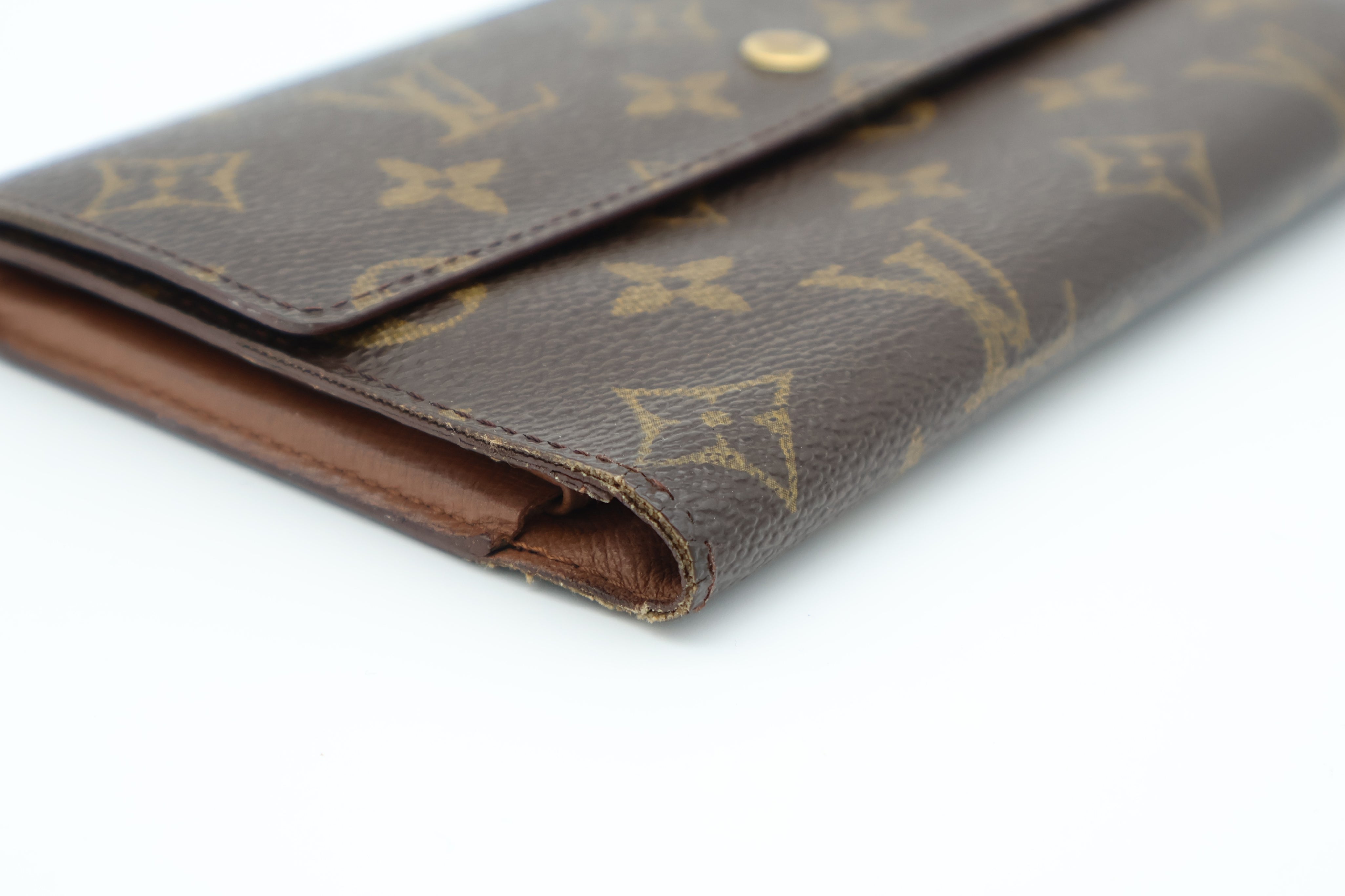 Louis Vuitton Trifold Lompakko