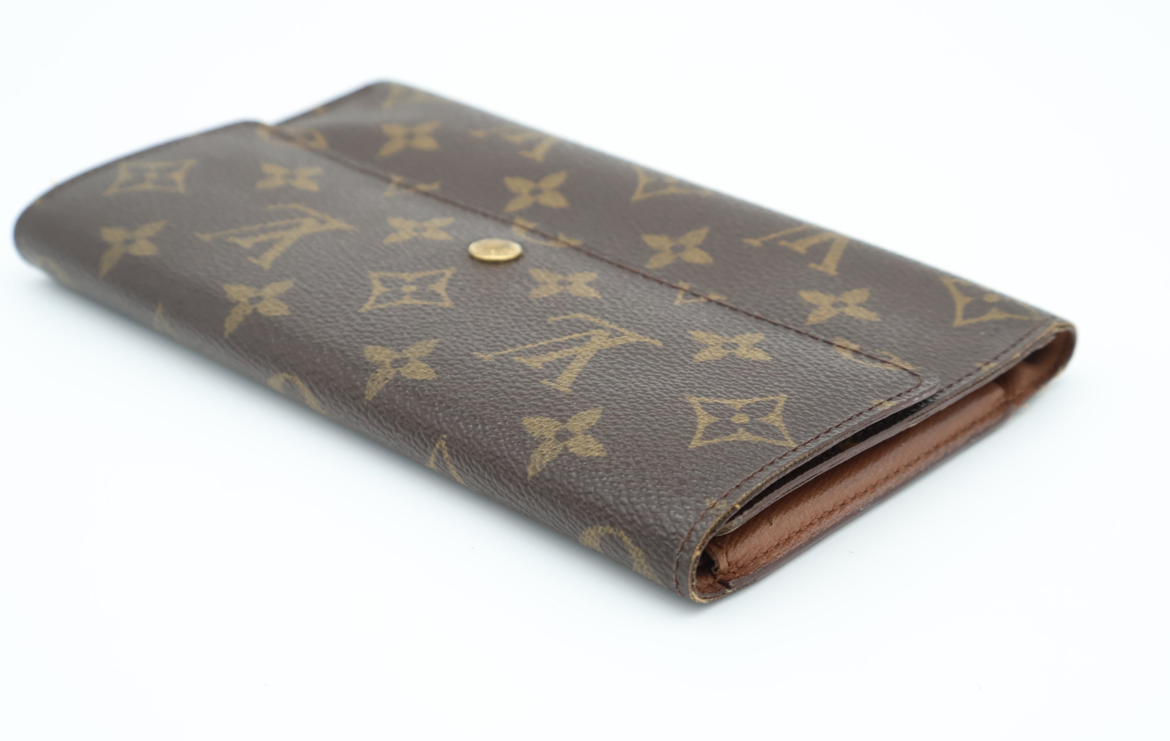 Louis Vuitton Trifold Lompakko