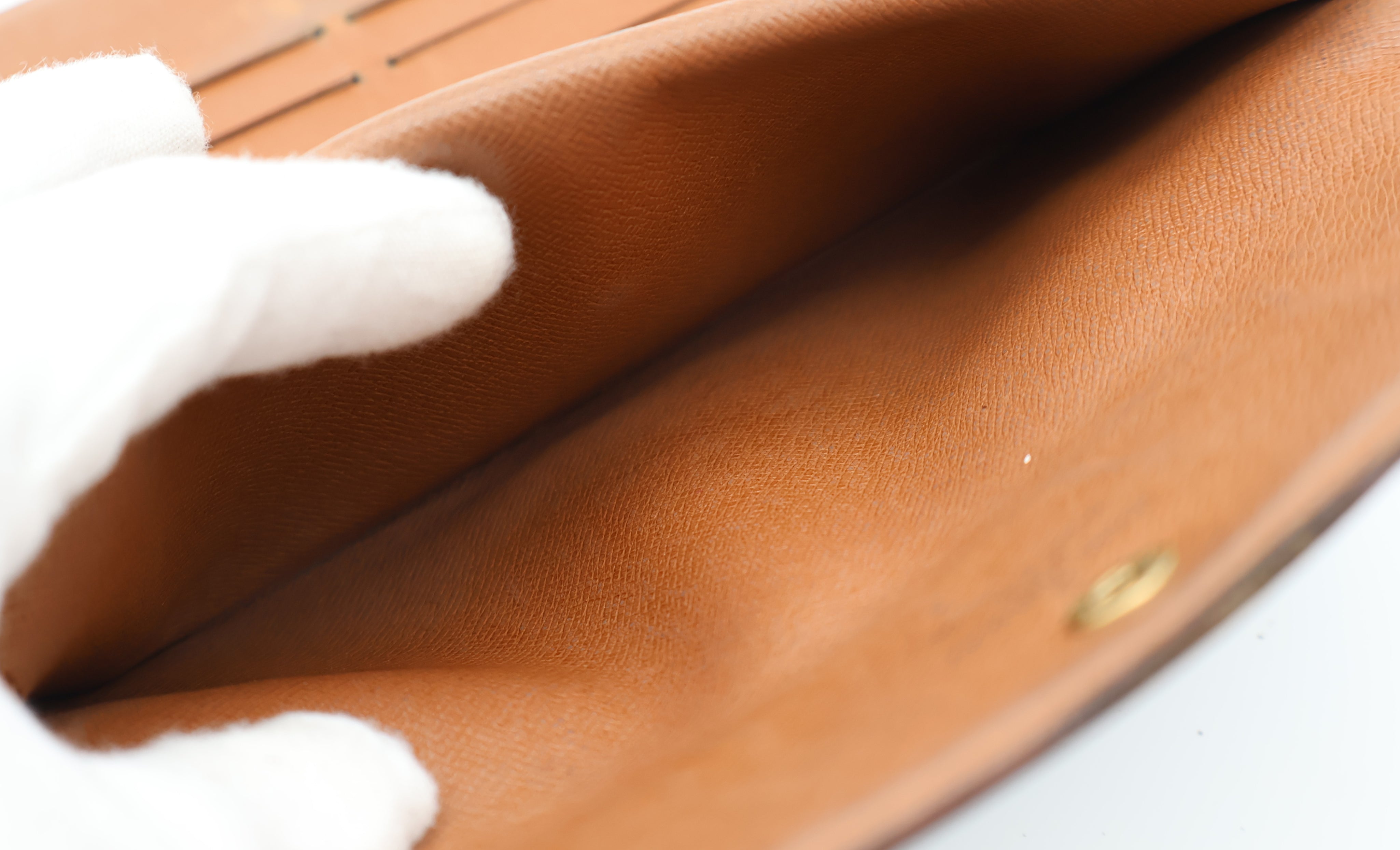 Louis Vuitton Trifold Lompakko