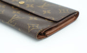 Louis Vuitton Trifold Lompakko