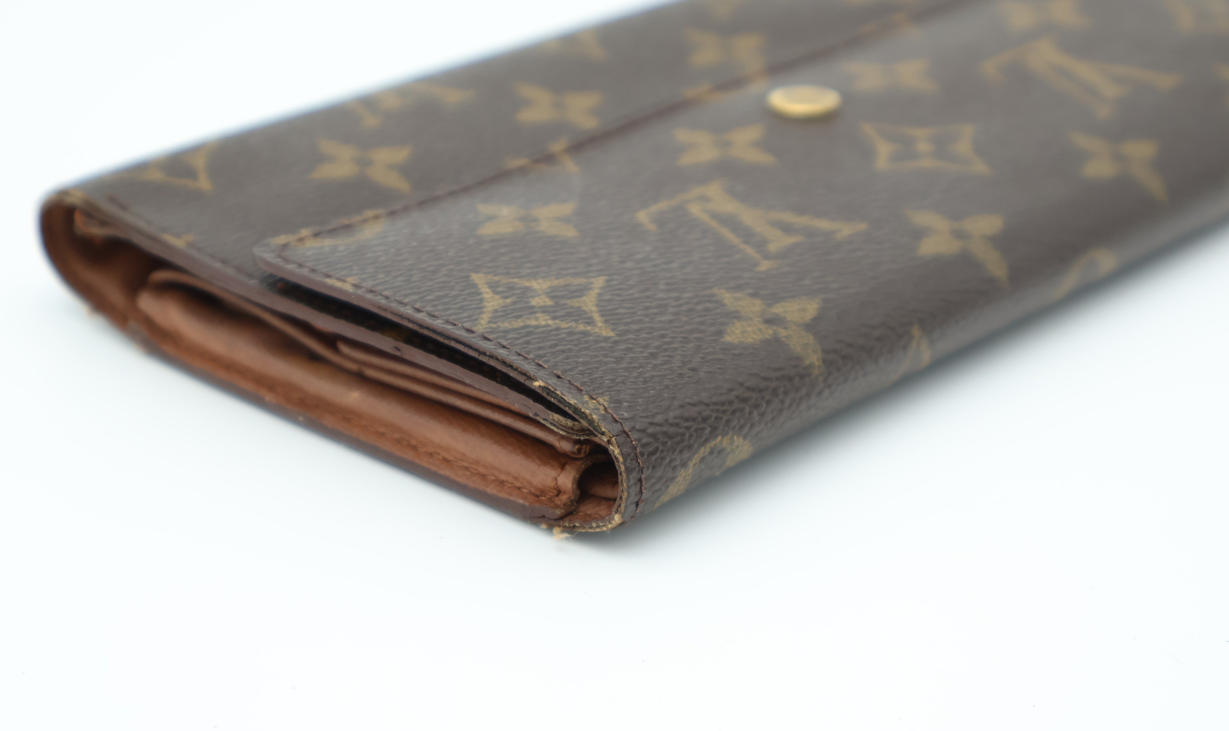 Louis Vuitton Trifold Lompakko