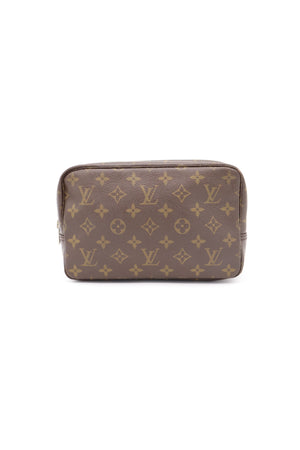 Louis Vuitton Trousse Toilette 23