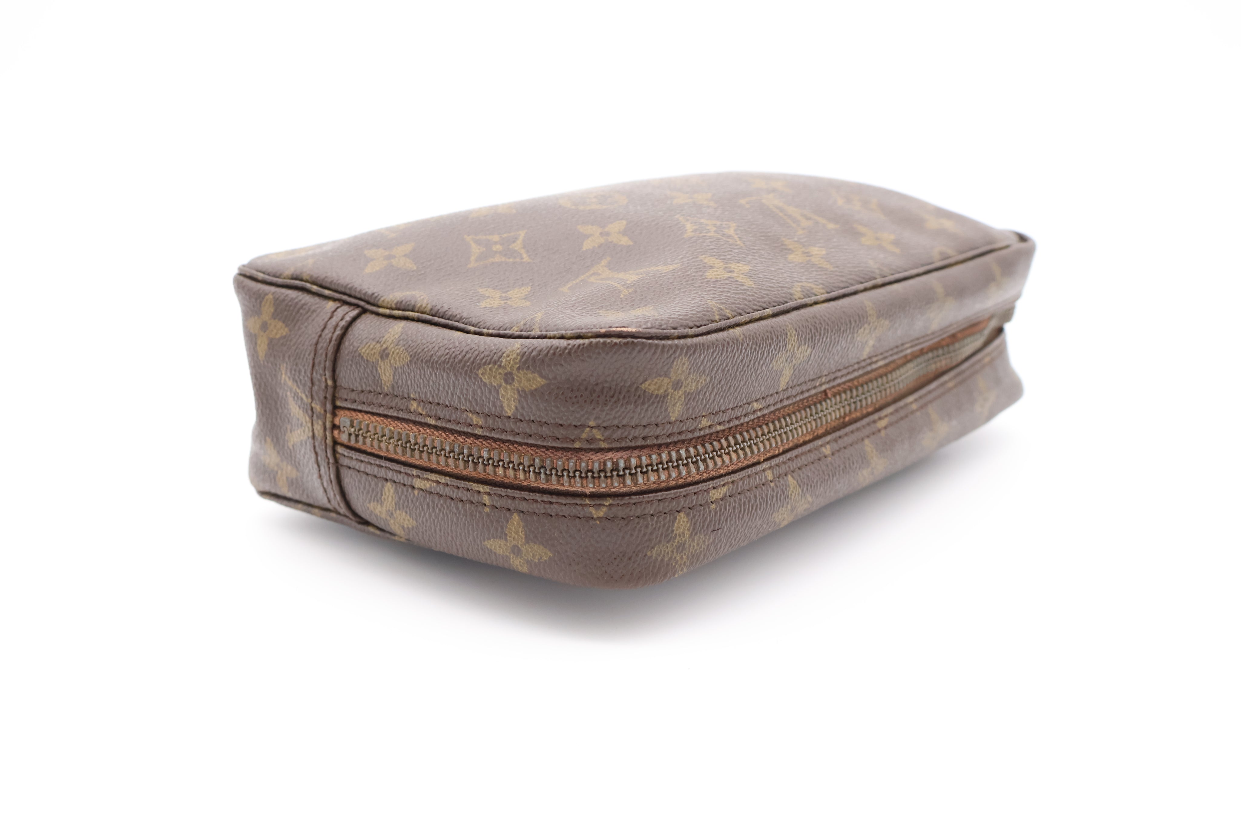 Louis Vuitton Trousse Toilette 23