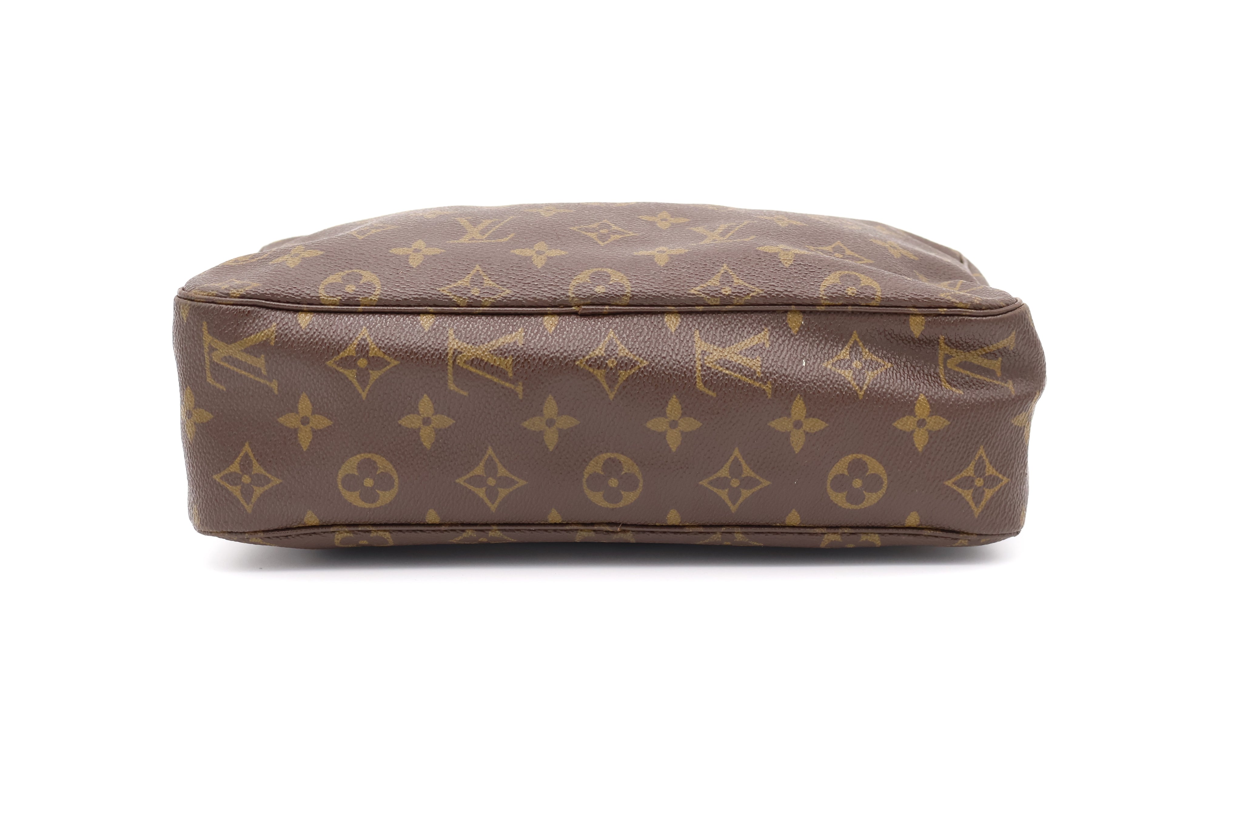 Louis Vuitton Trousse Toilette 28