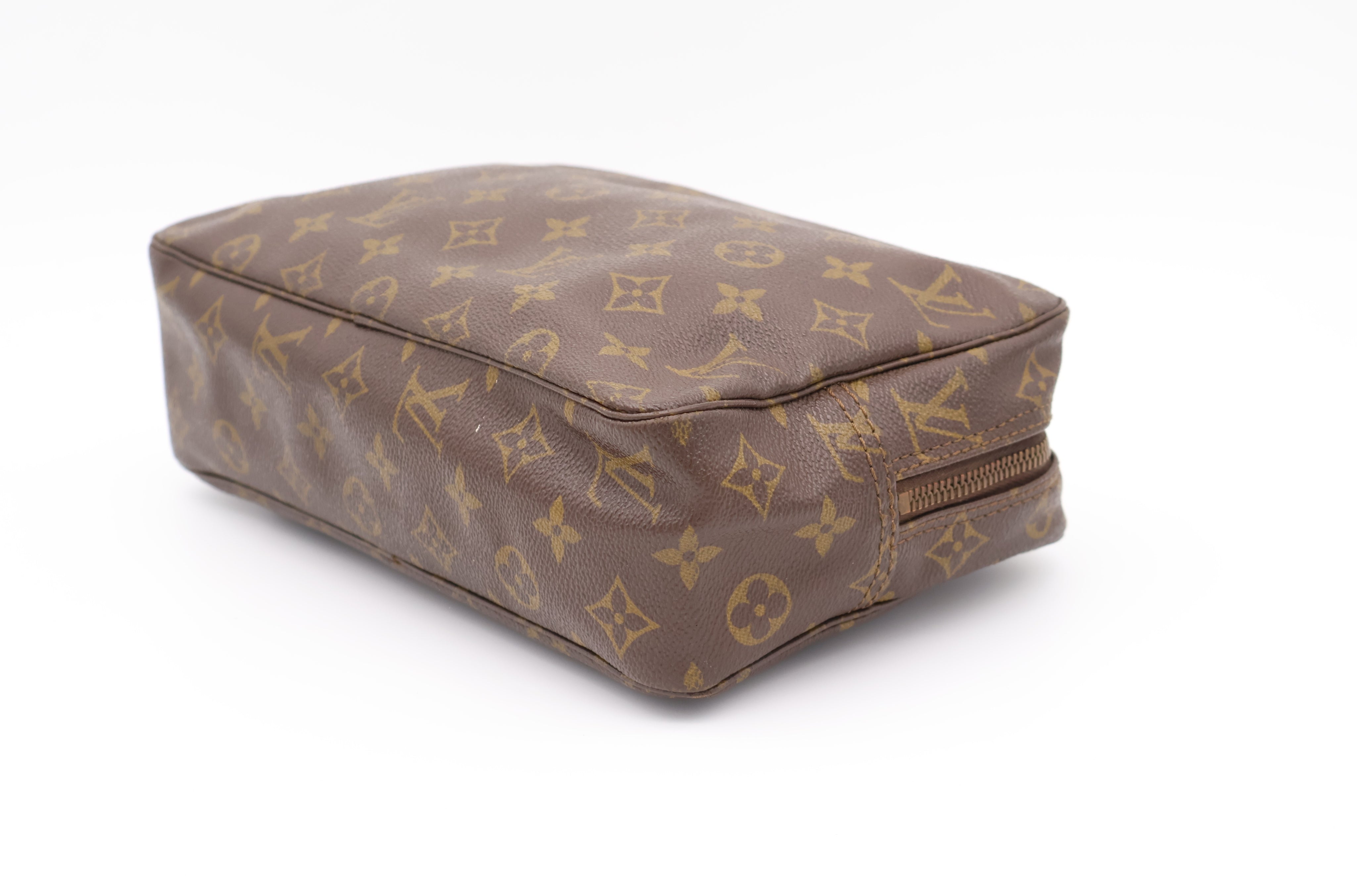 Louis Vuitton Trousse Toilette 28