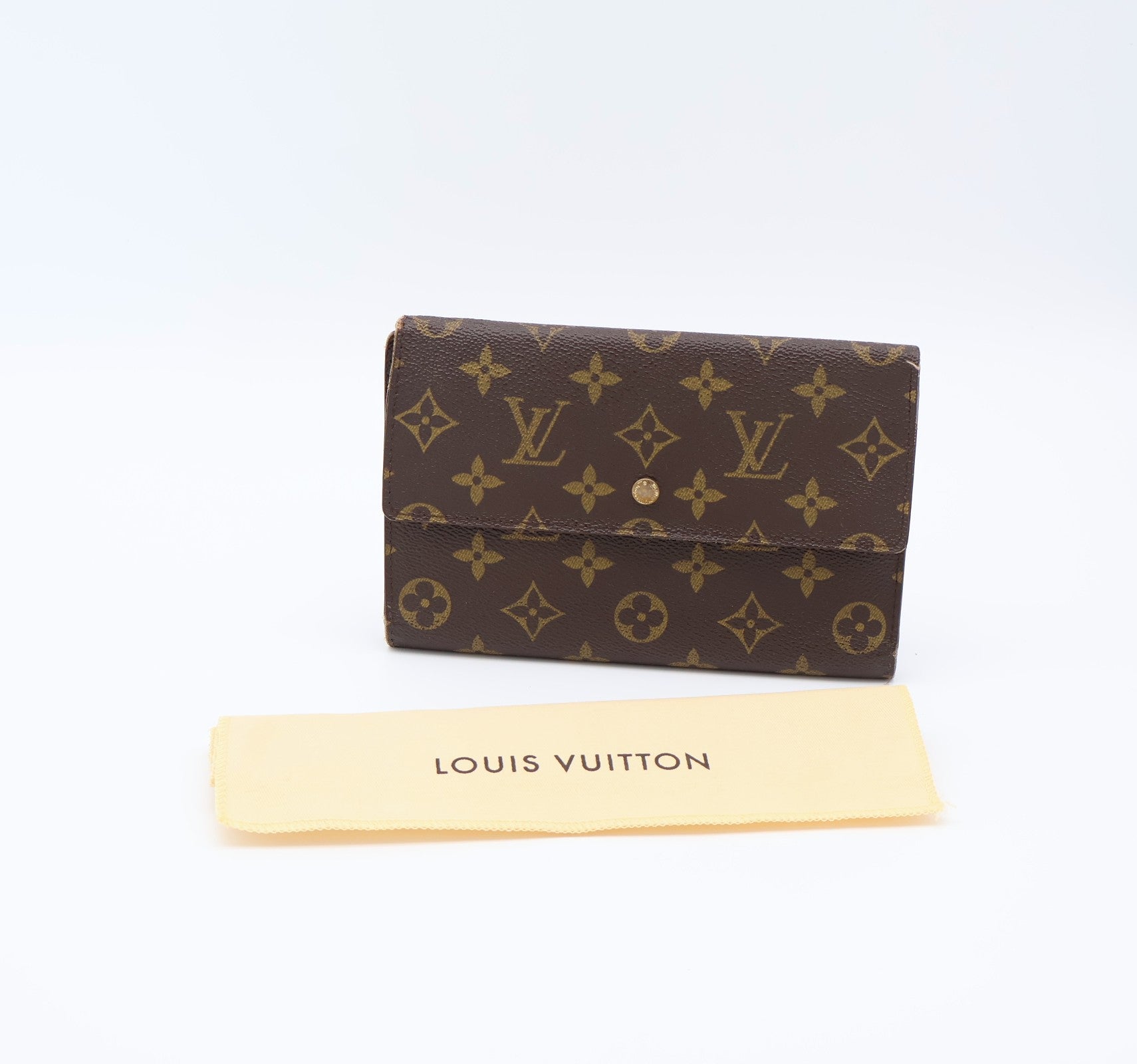 Louis Vuitton Pochette Passport Wallet