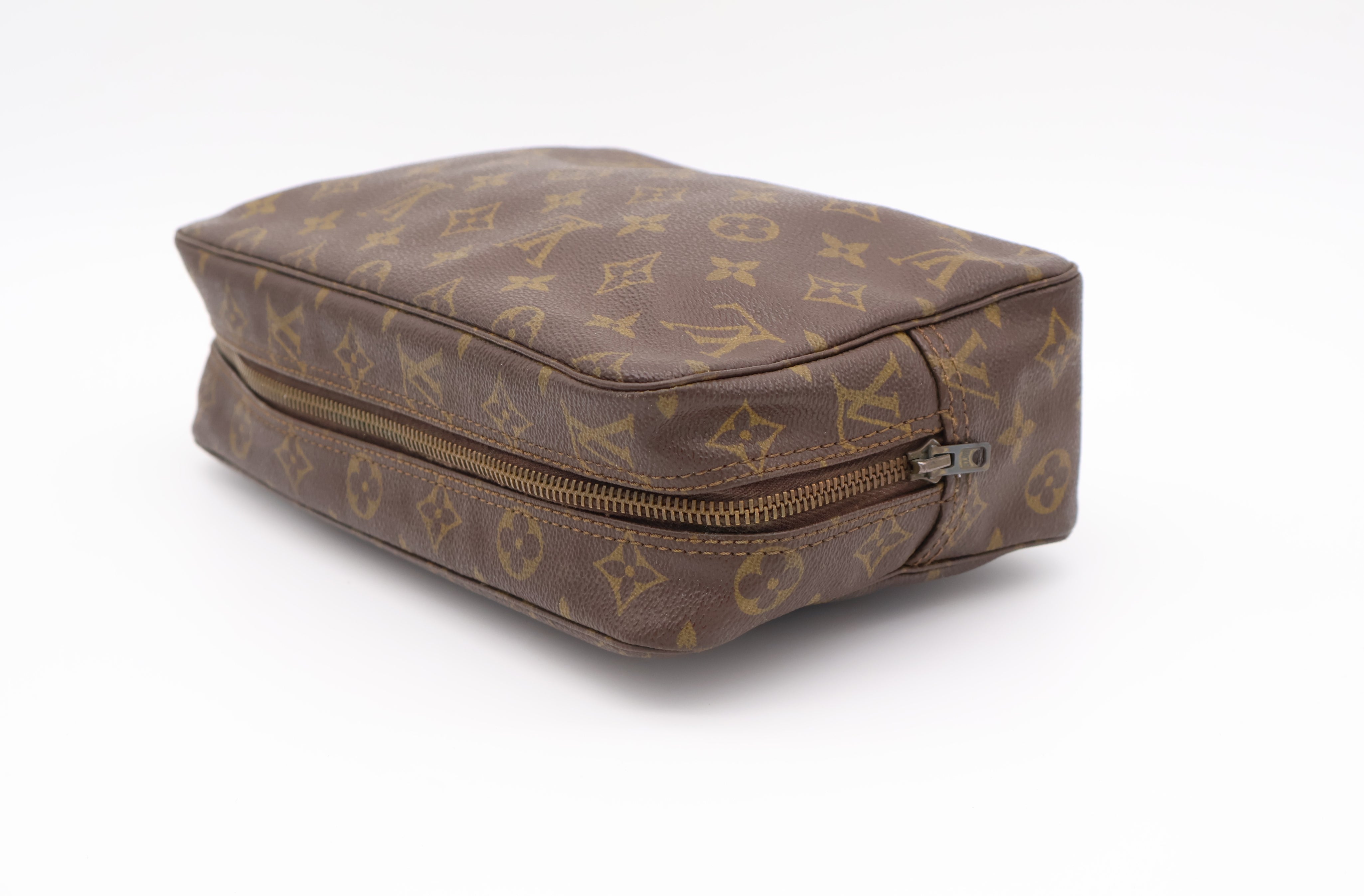 Louis Vuitton Trousse Toilette 28