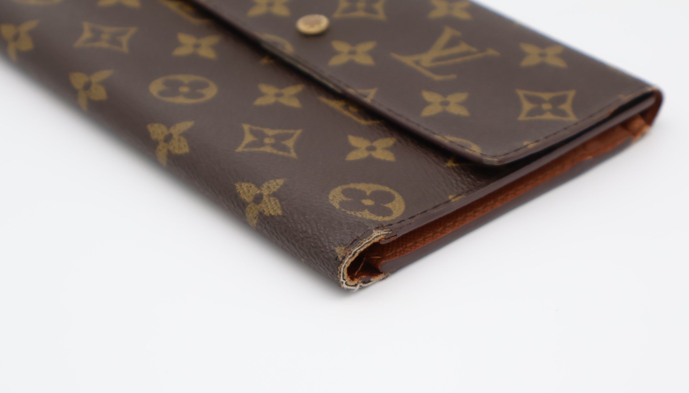 Louis Vuitton Pochette Passport Wallet