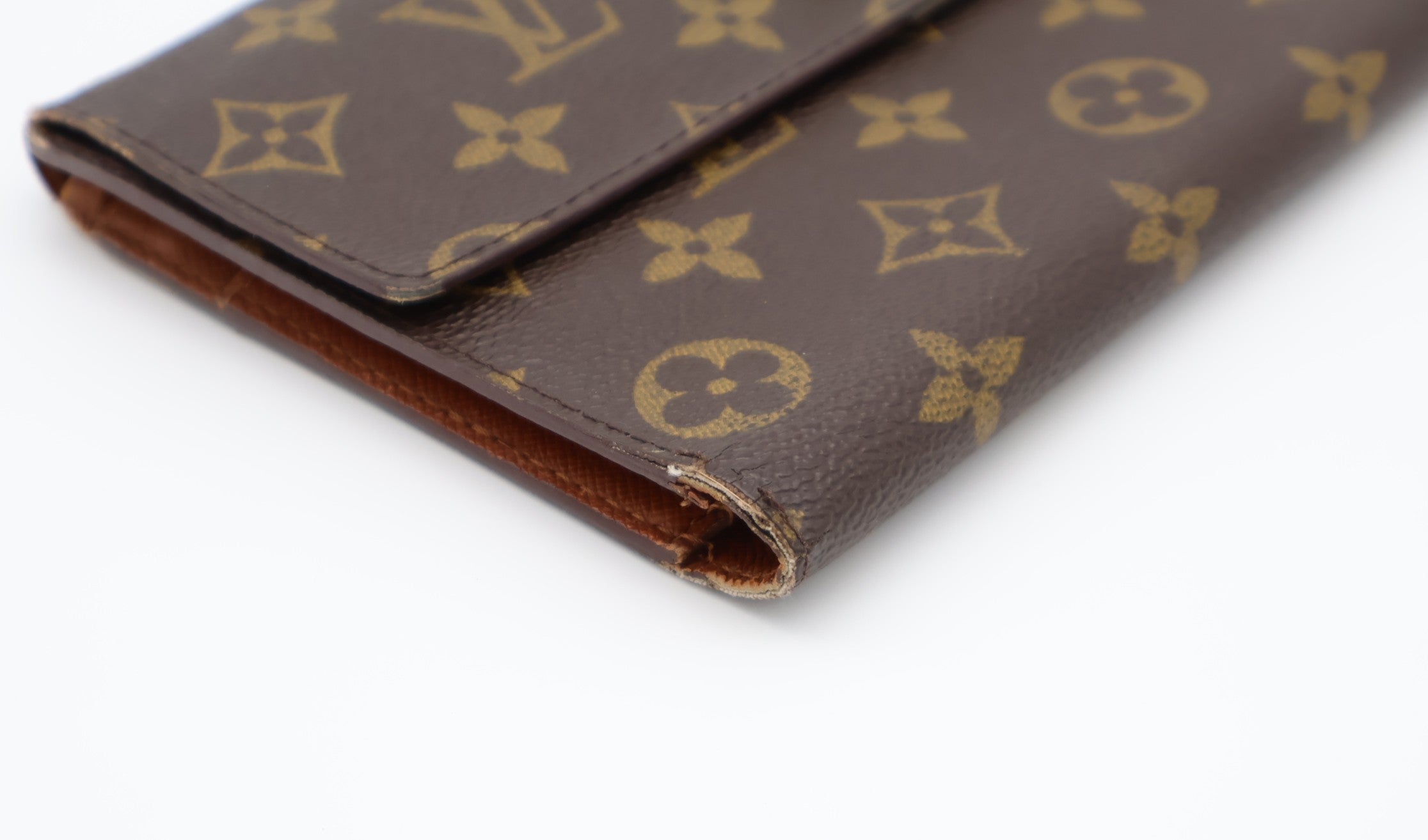 Louis Vuitton Pochette Passport Wallet