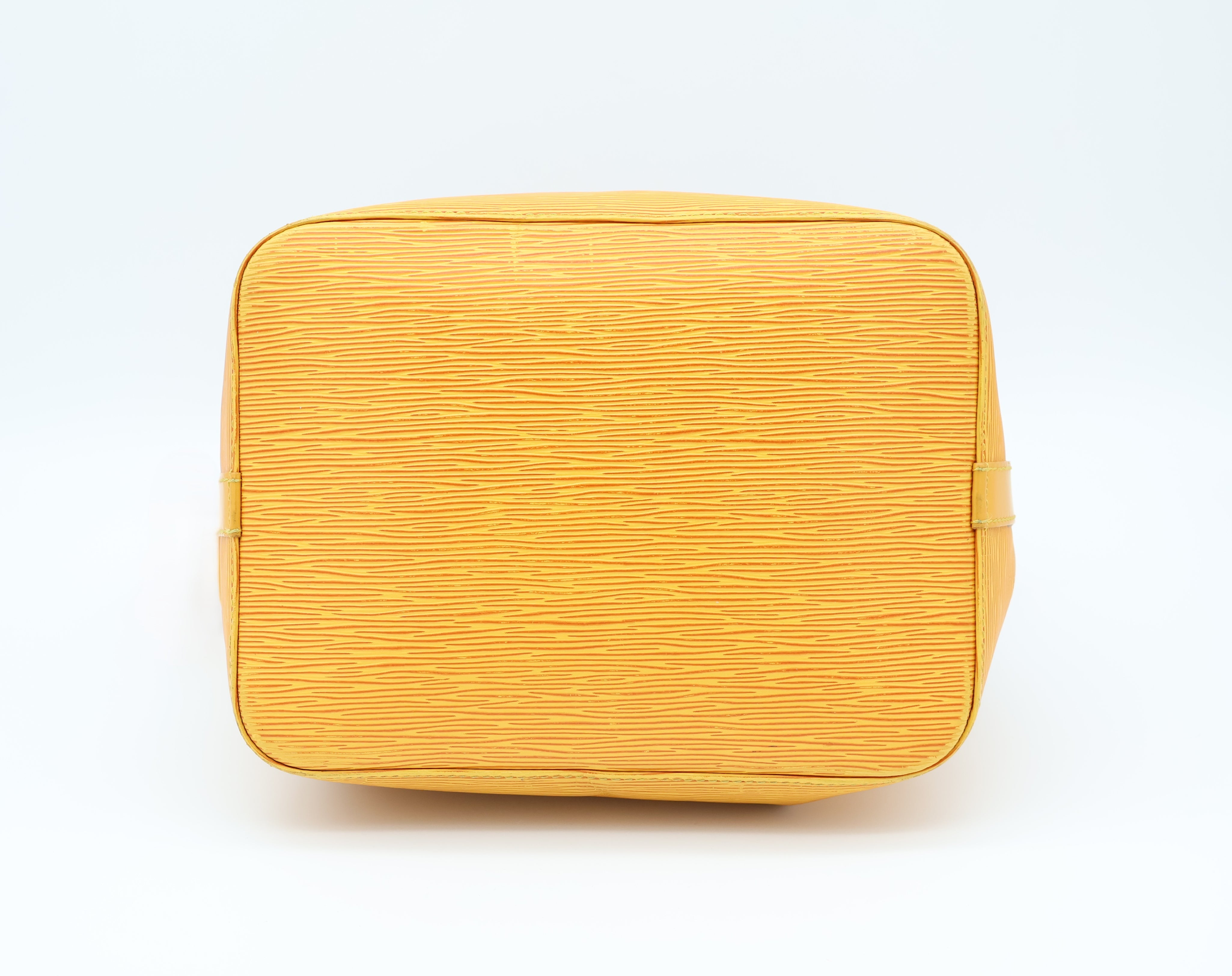 Louis Vuitton Petit Noé Epi