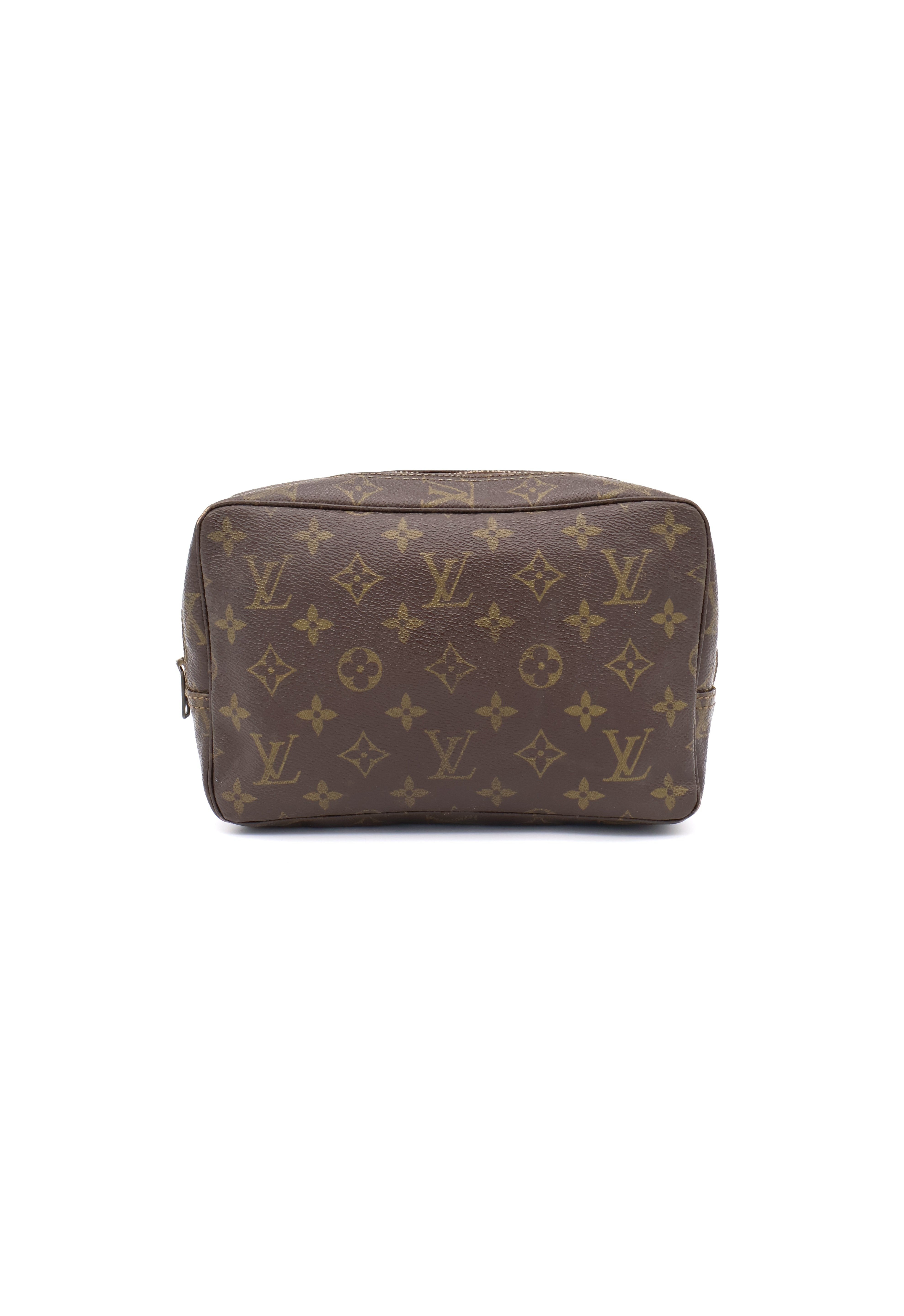 Louis Vuitton Trousse Toilette 23