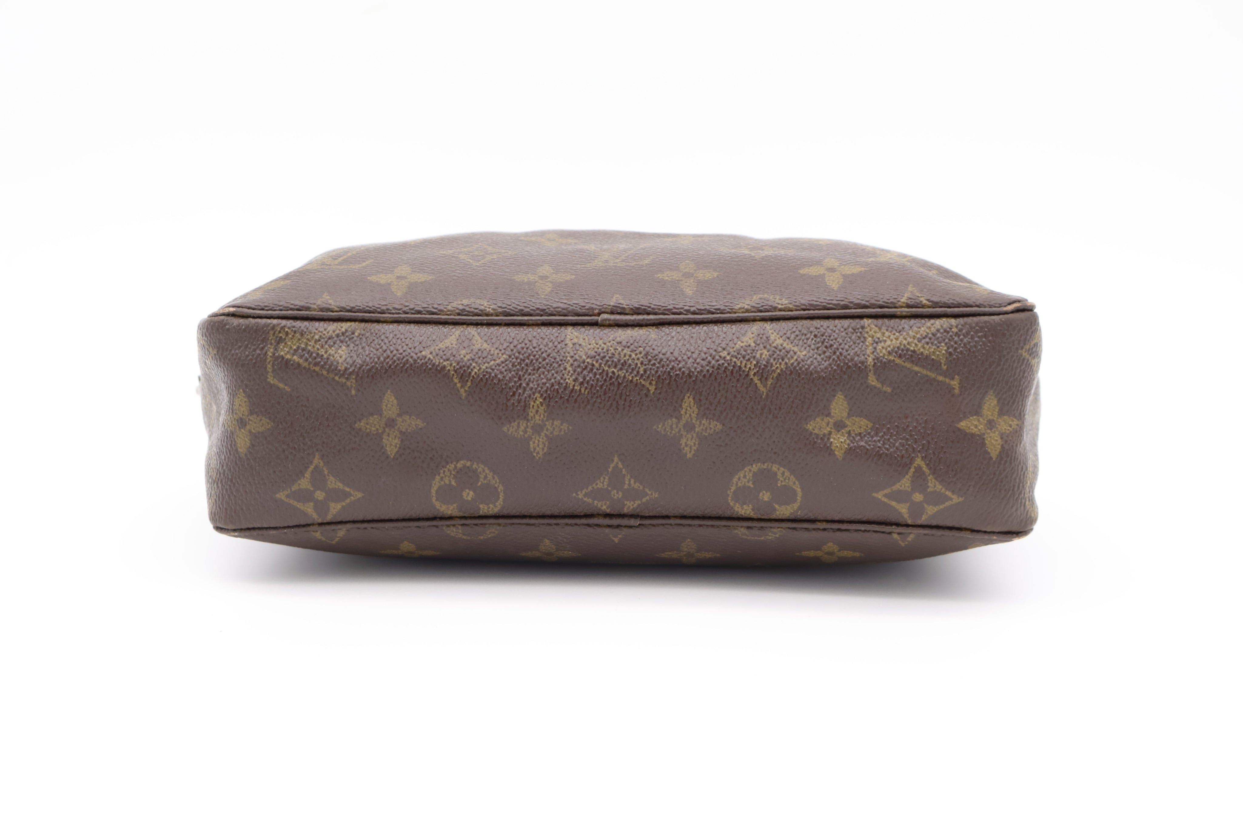 Louis Vuitton Trousse Toilette 23