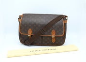 Louis Vuitton Gibecière GM