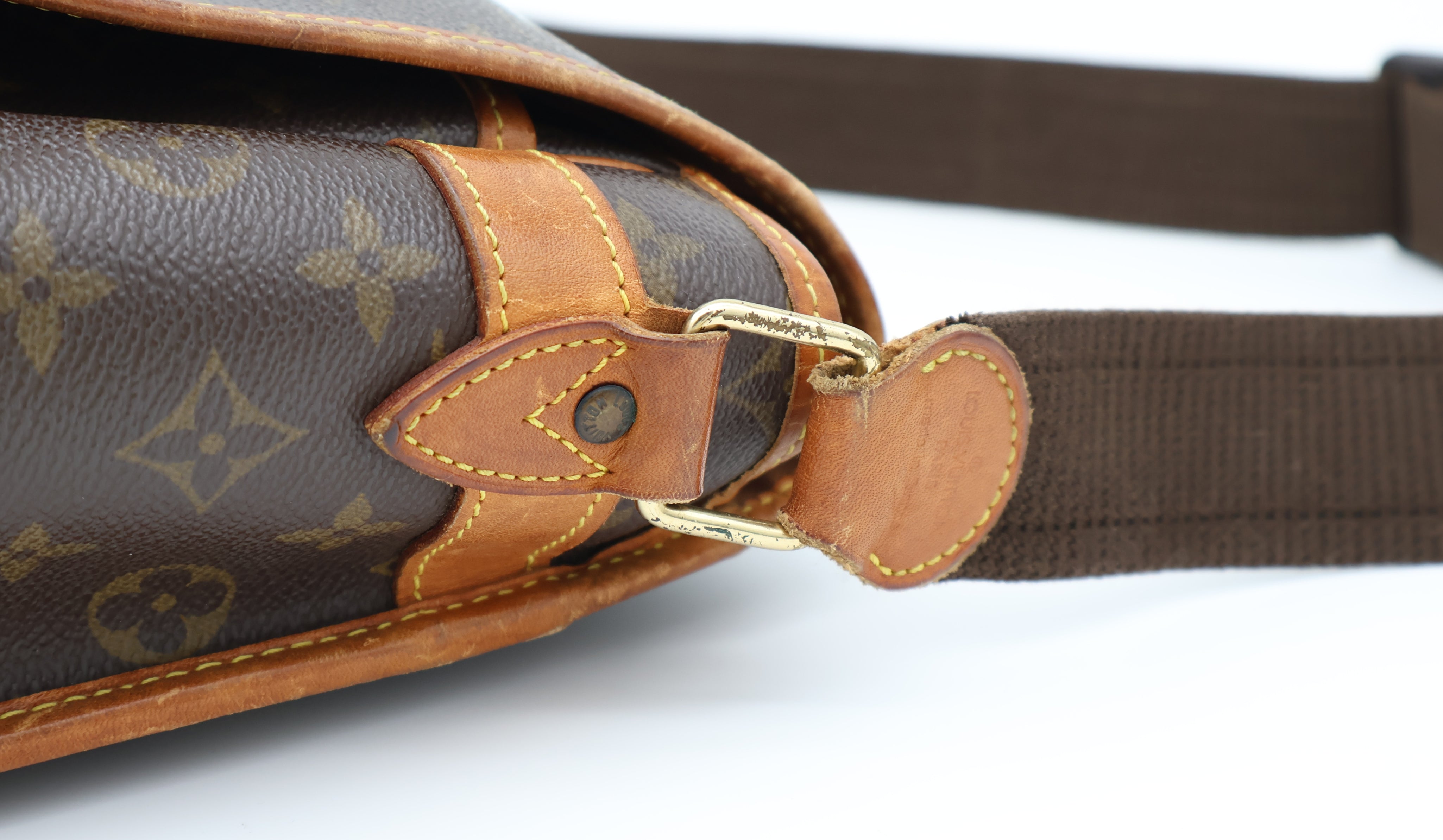 Louis Vuitton Gibecière GM