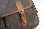 Louis Vuitton Gibecière GM