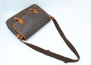 Louis Vuitton Gibecière GM