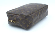 Louis Vuitton Trousse Toilette 28