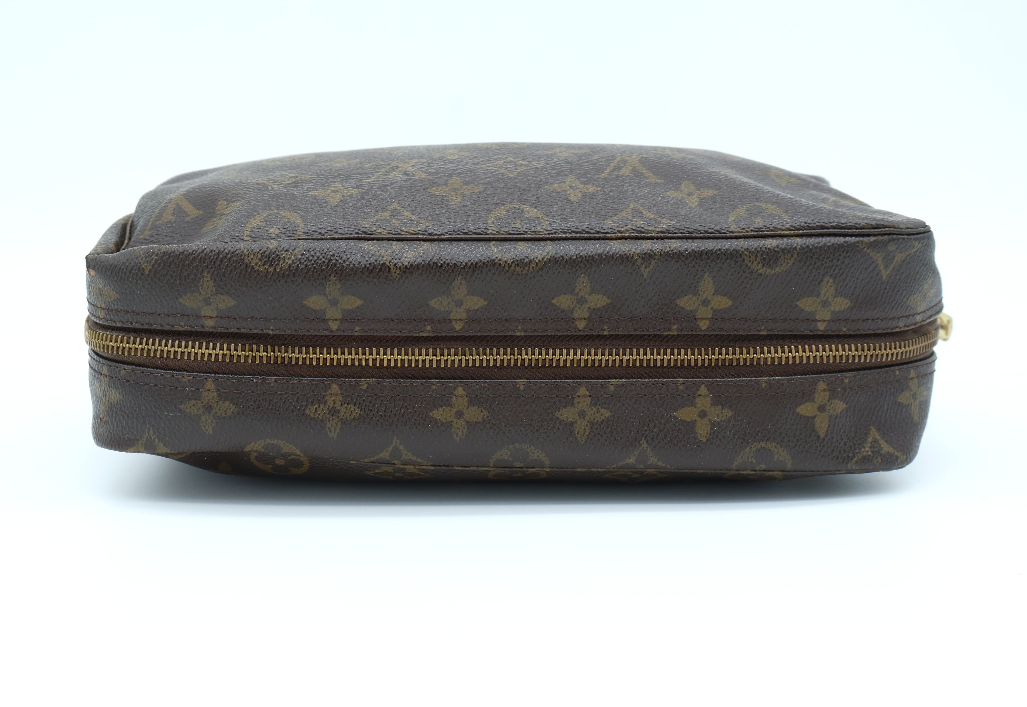 Louis Vuitton Trousse Toilette 28