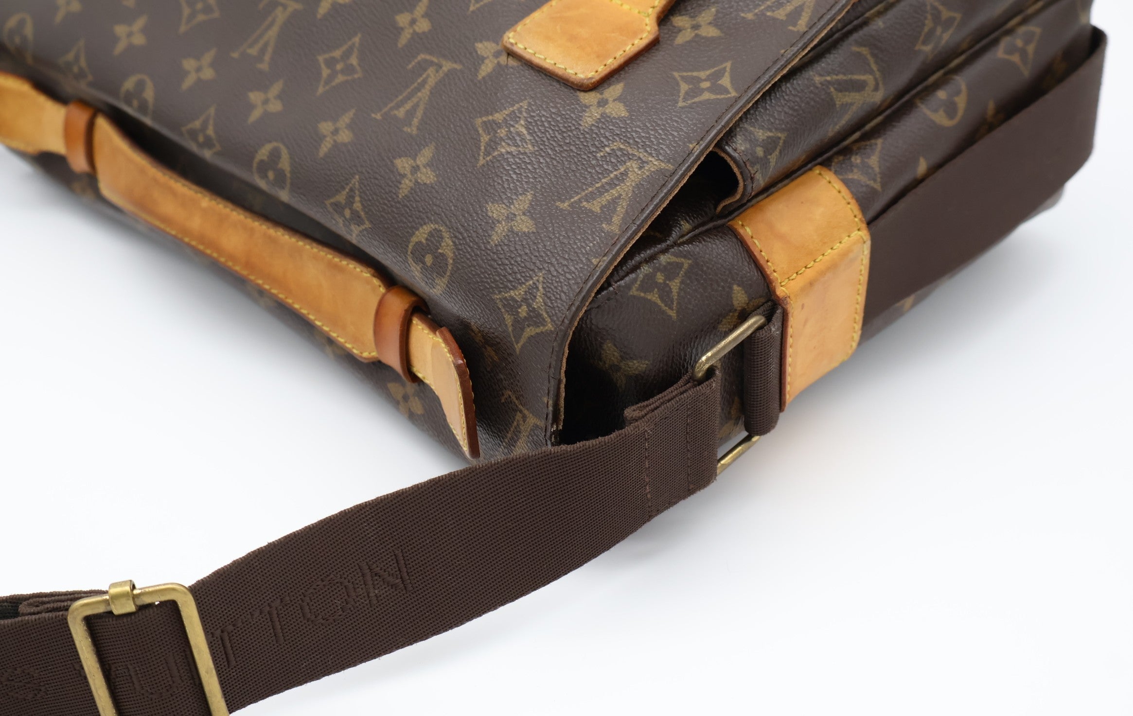 Louis Vuitton Broadway