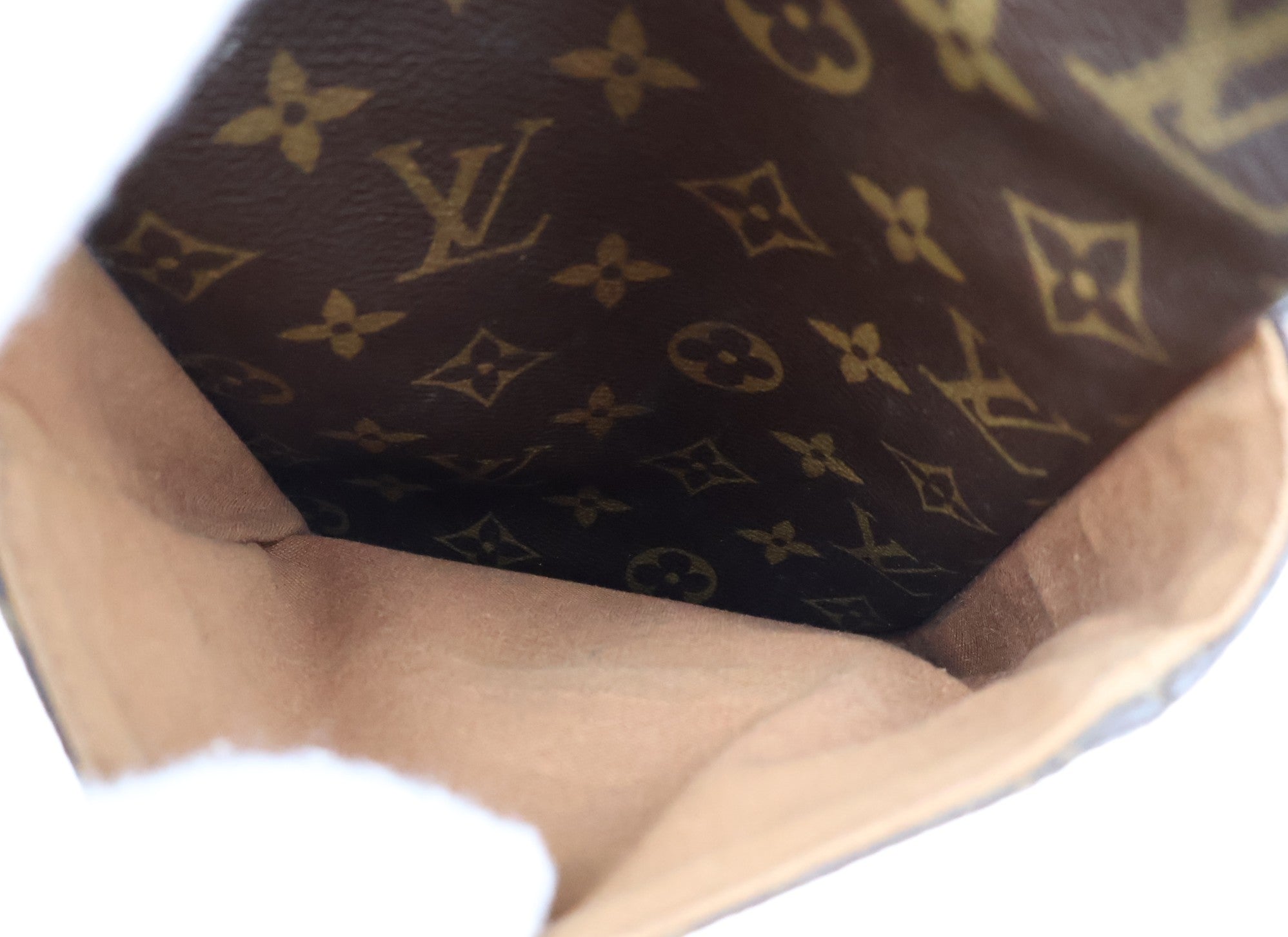 Louis Vuitton Broadway