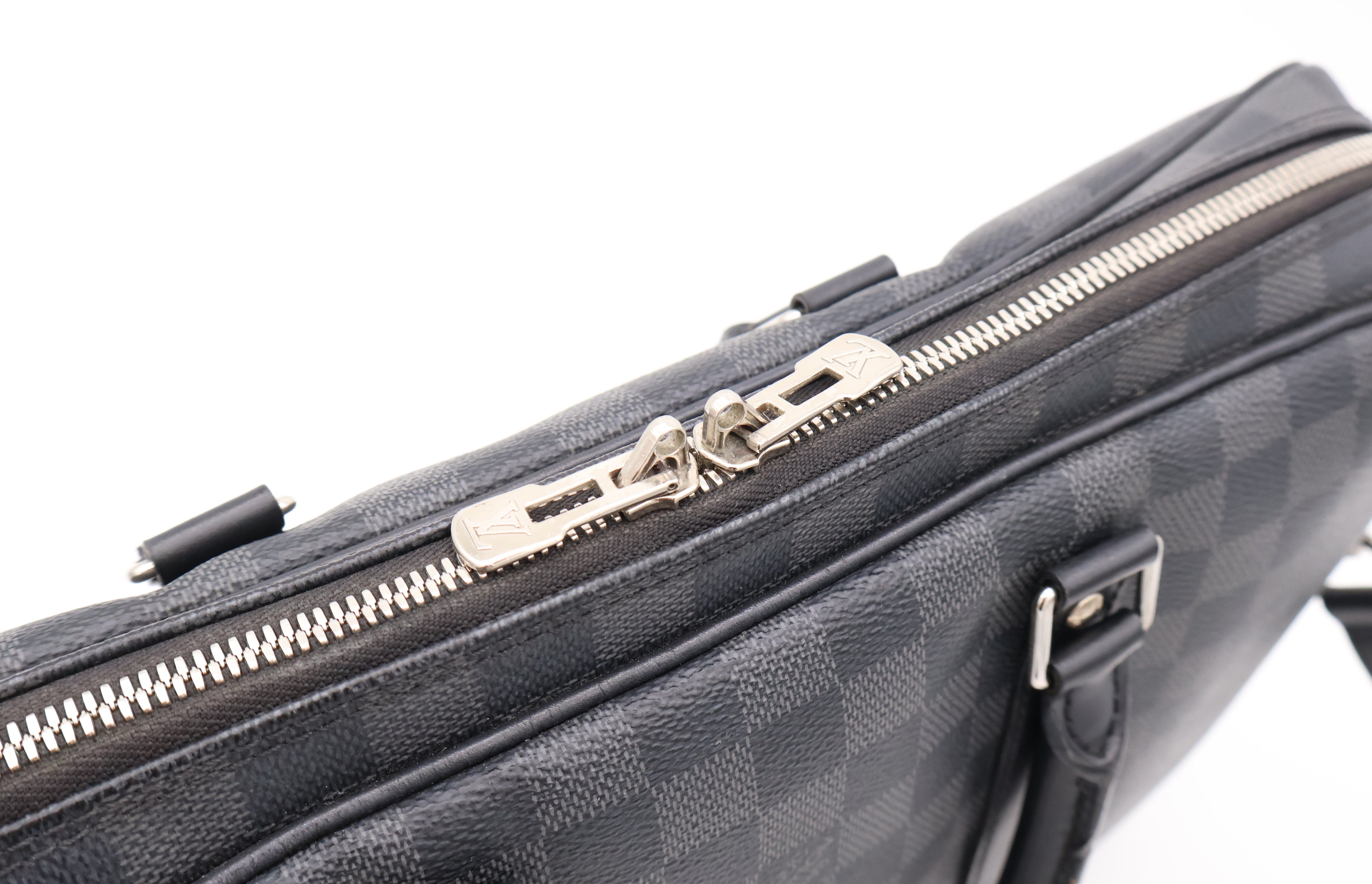 Louis Vuitton Porte Documents Voyage Damier Graphite