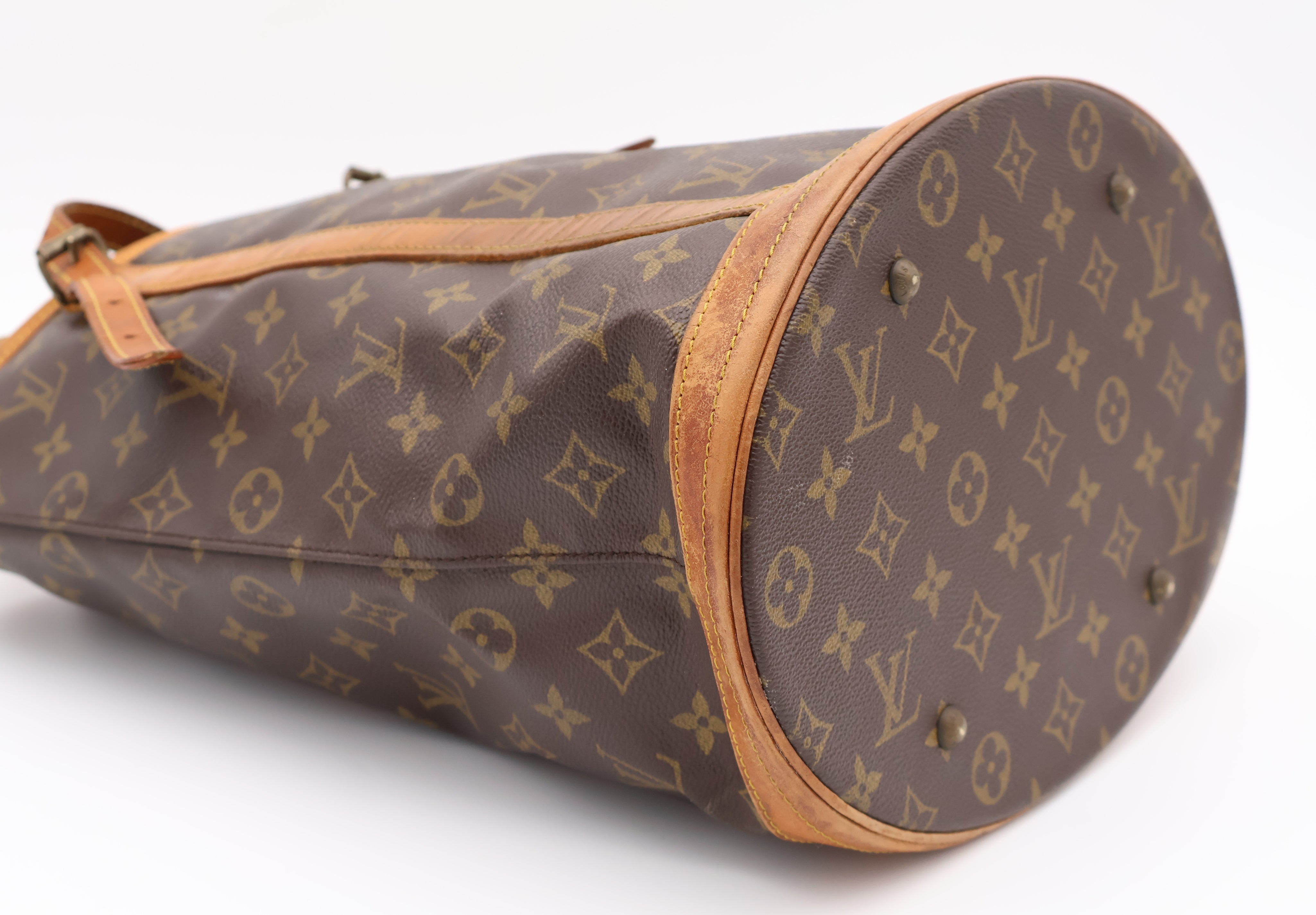 Louis Vuitton Bucket GM