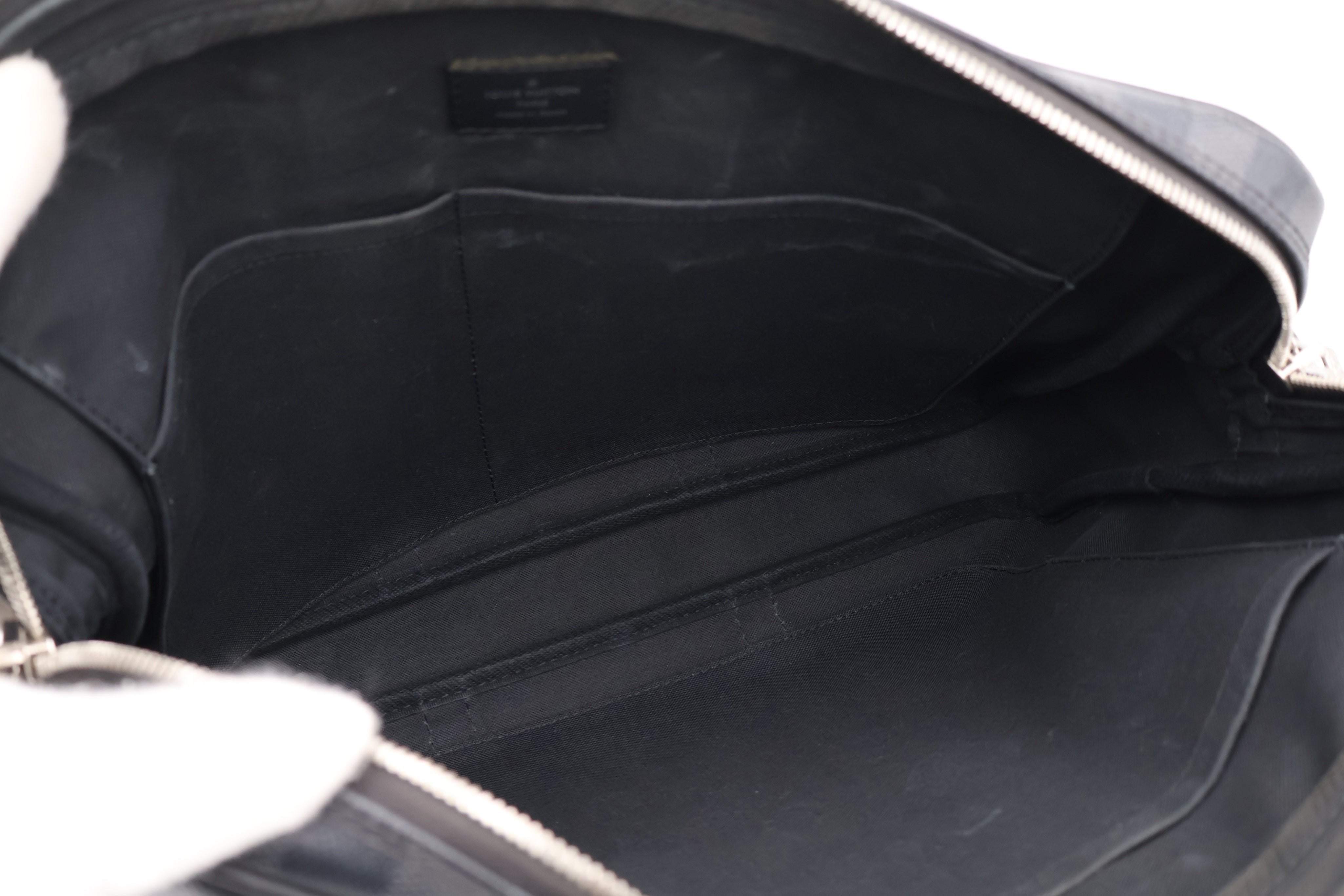 Louis Vuitton Porte Documents Voyage Damier Graphite
