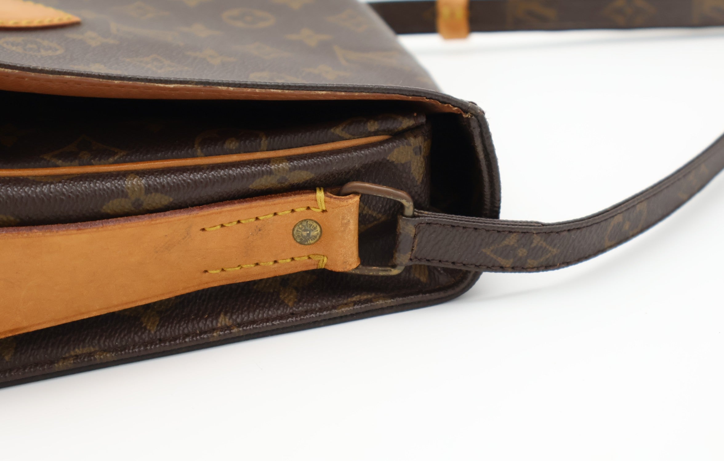Louis Vuitton Cartouchiere GM
