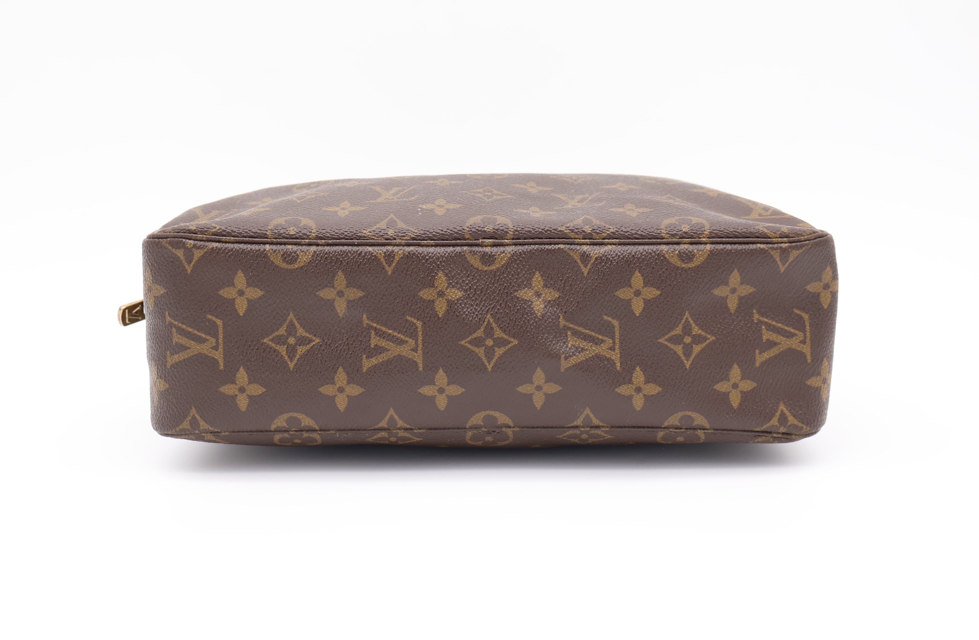 Louis Vuitton Trousse Toilette 28