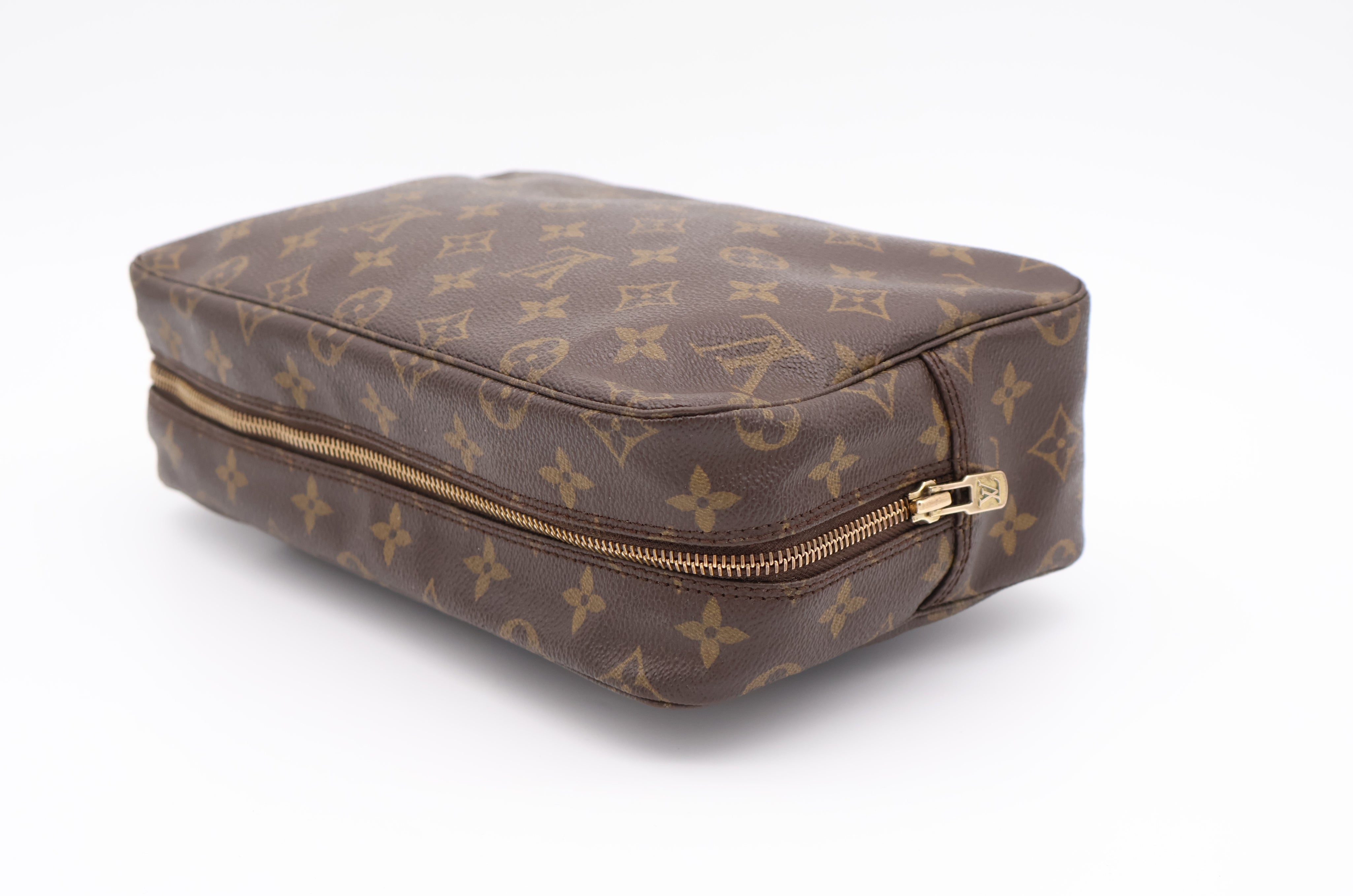 Louis Vuitton Trousse Toilette 28