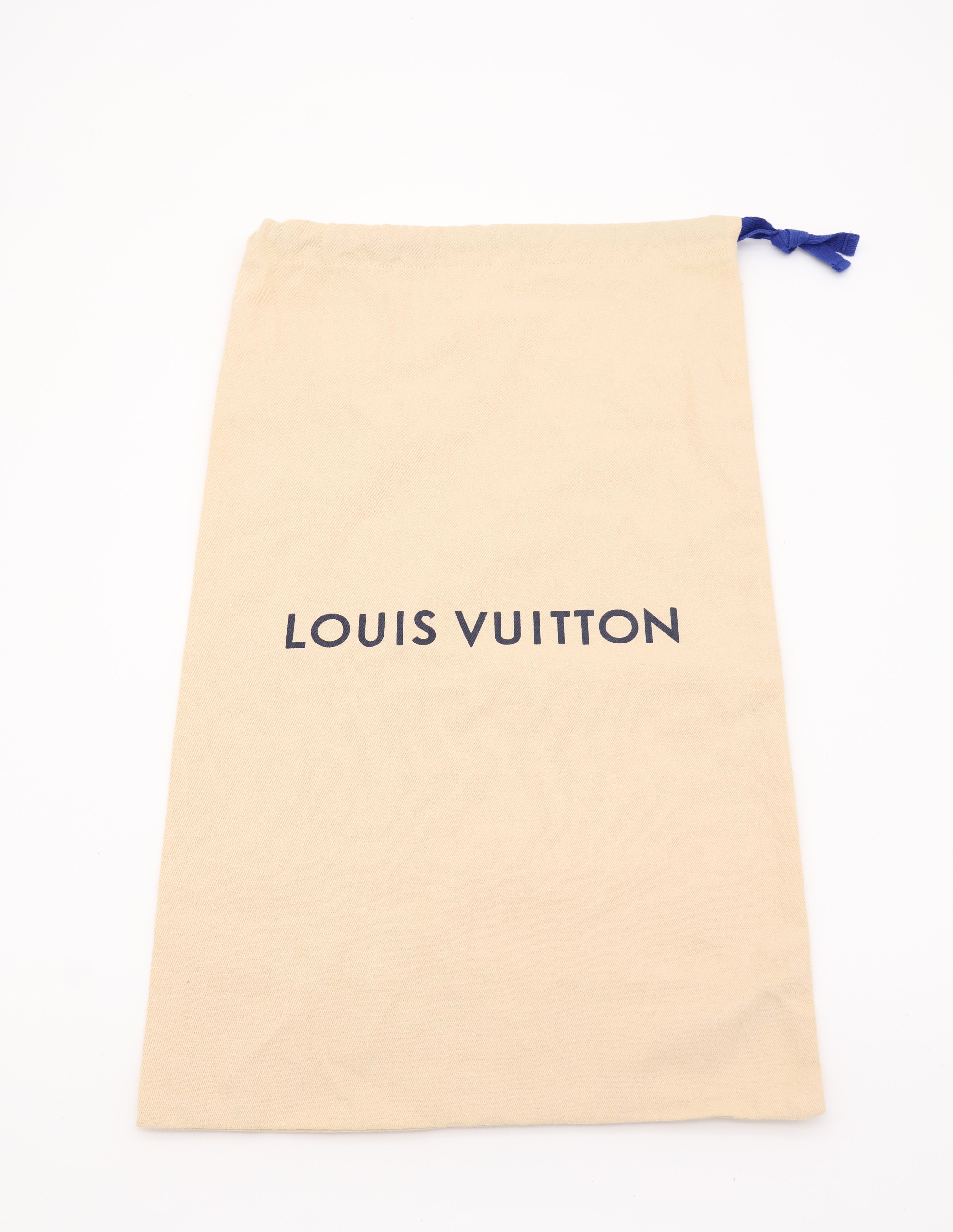 Louis Vuitton Trousse Toilette 28