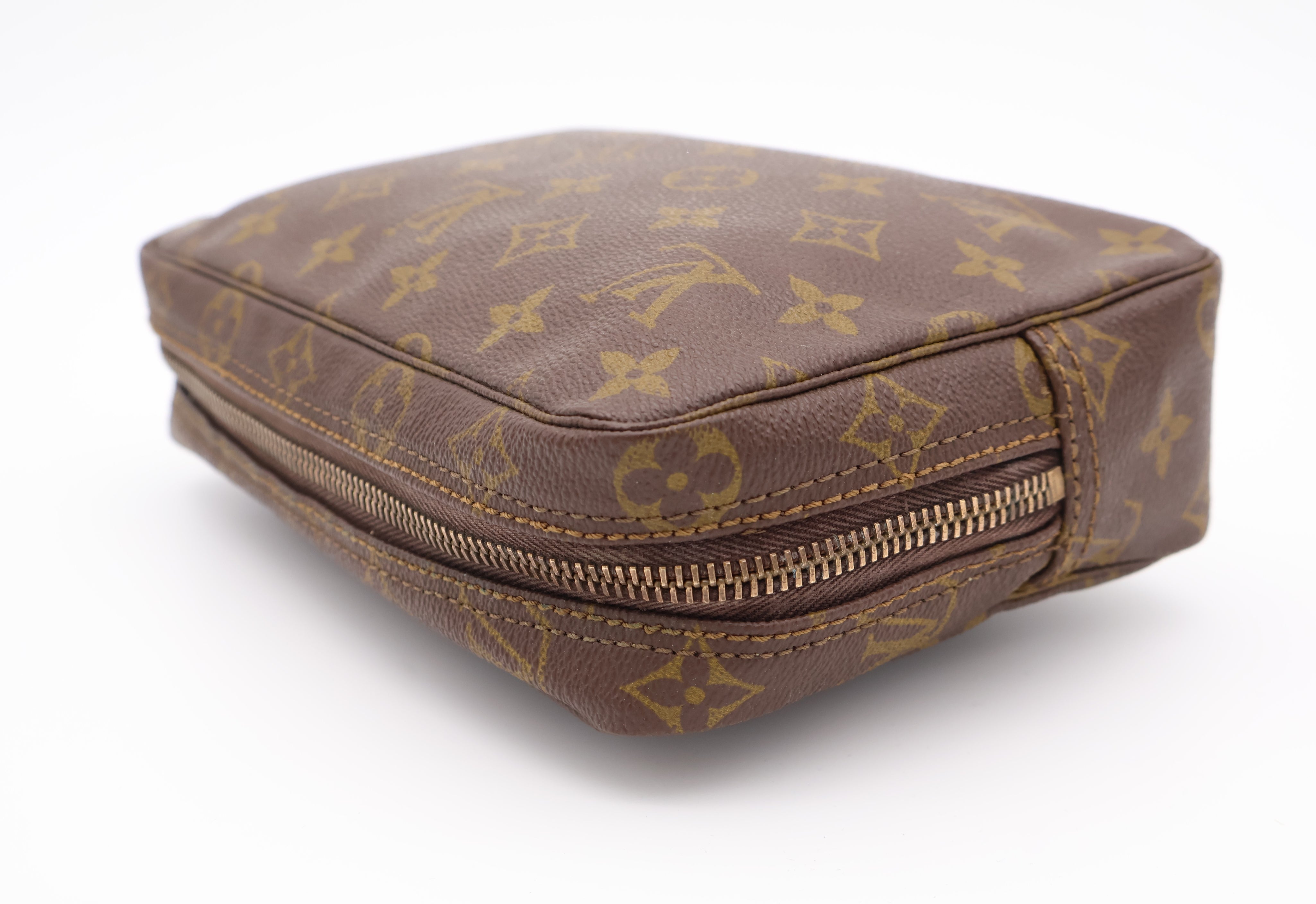 Louis Vuitton Trousse Toilette 23