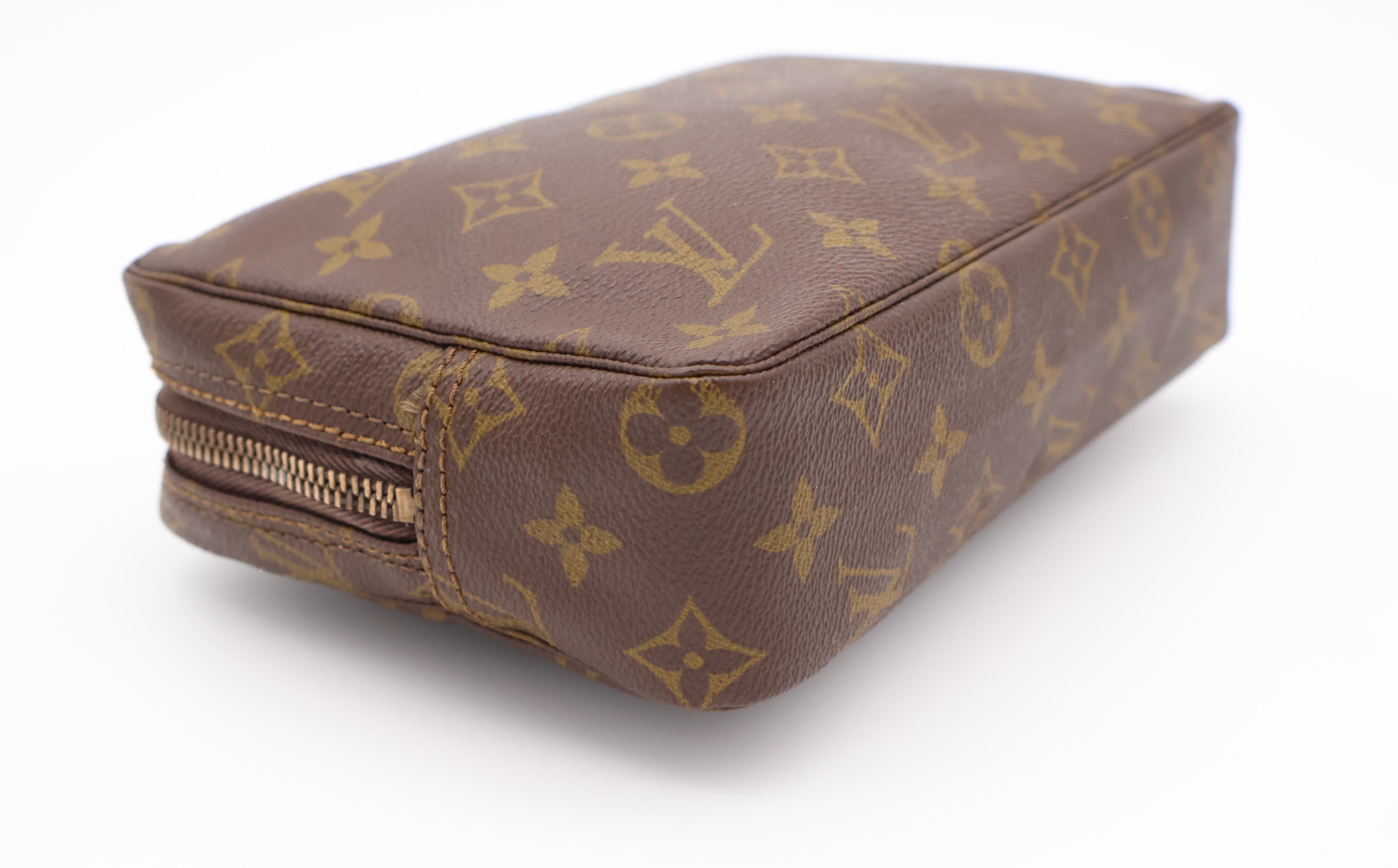 Louis Vuitton Trousse Toilette 23