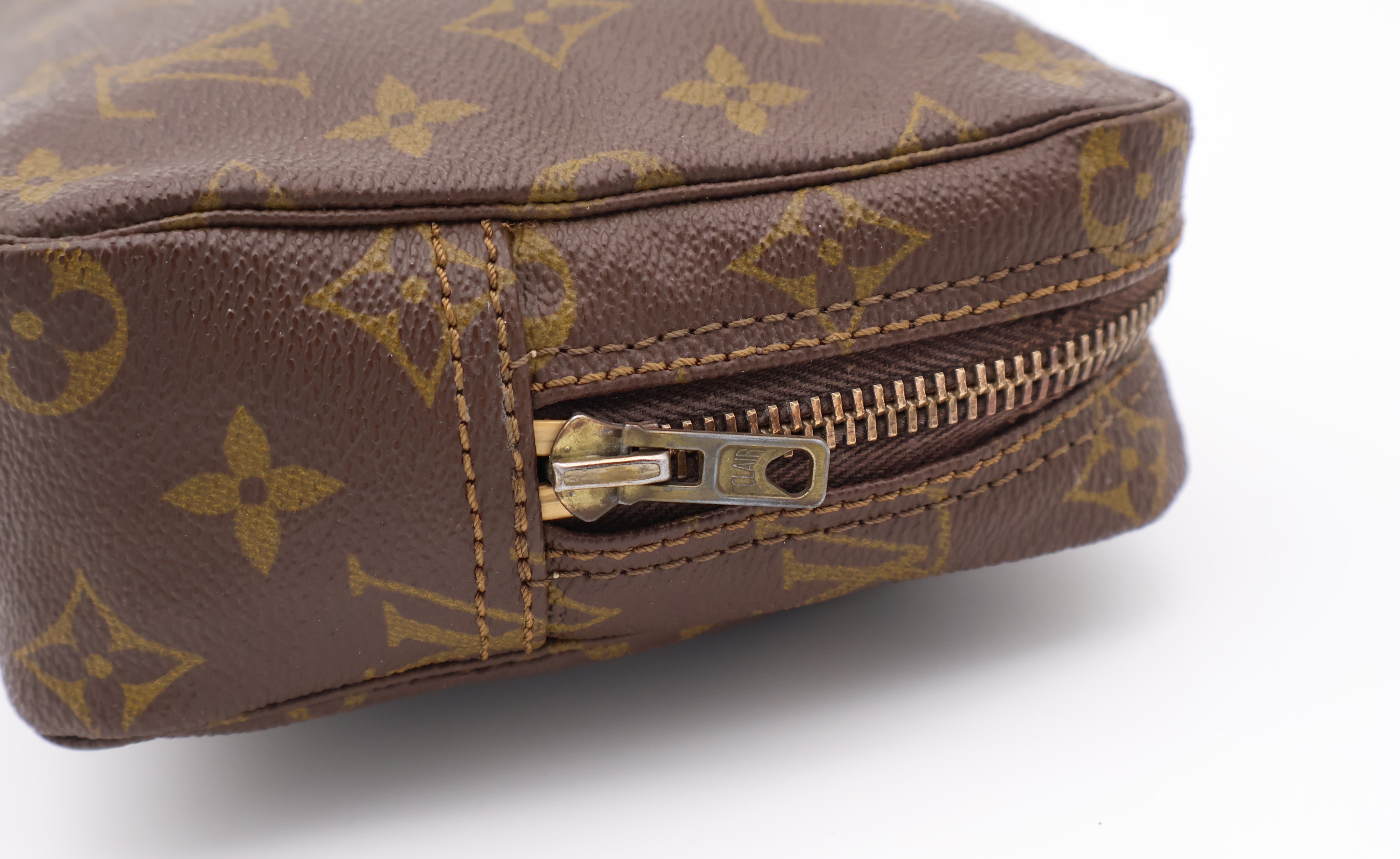 Louis Vuitton Trousse Toilette 23