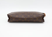 Louis Vuitton Poche Toilette 26