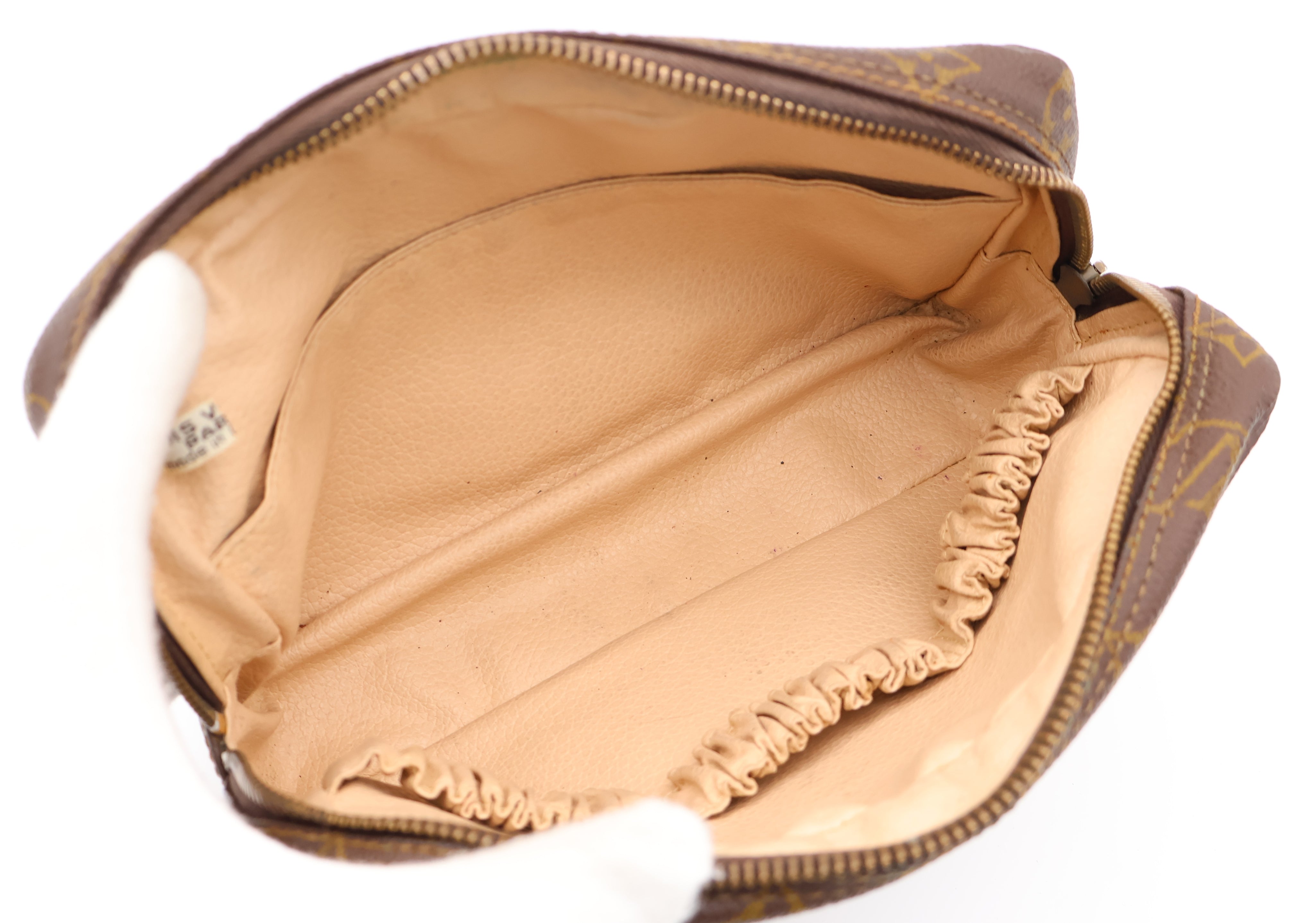Louis Vuitton Trousse Toilette 23