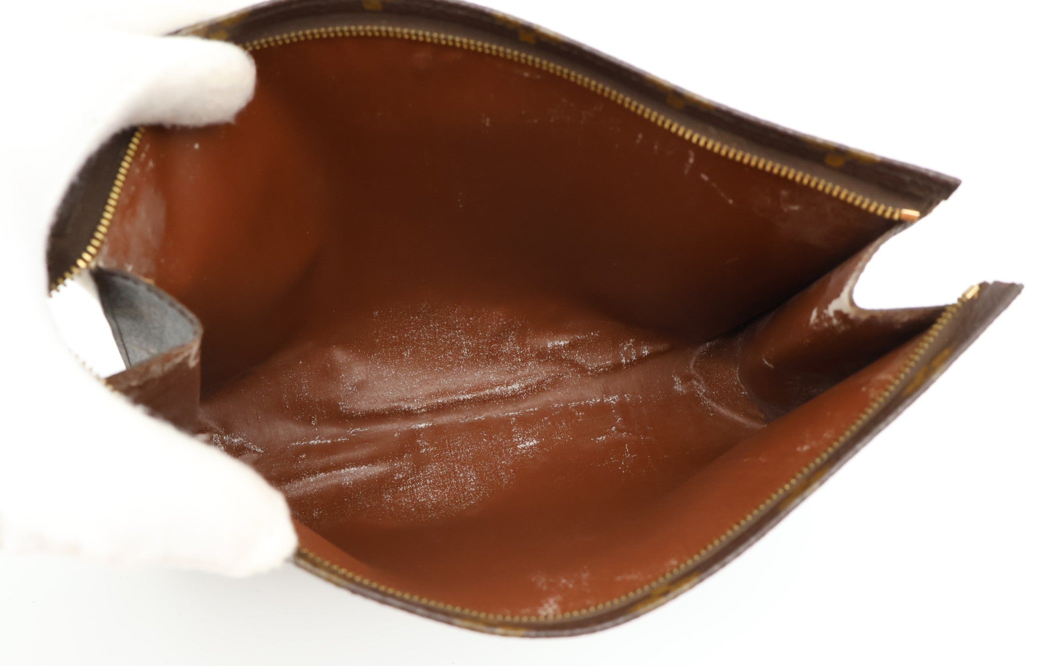 Louis Vuitton Poche Toilette 26