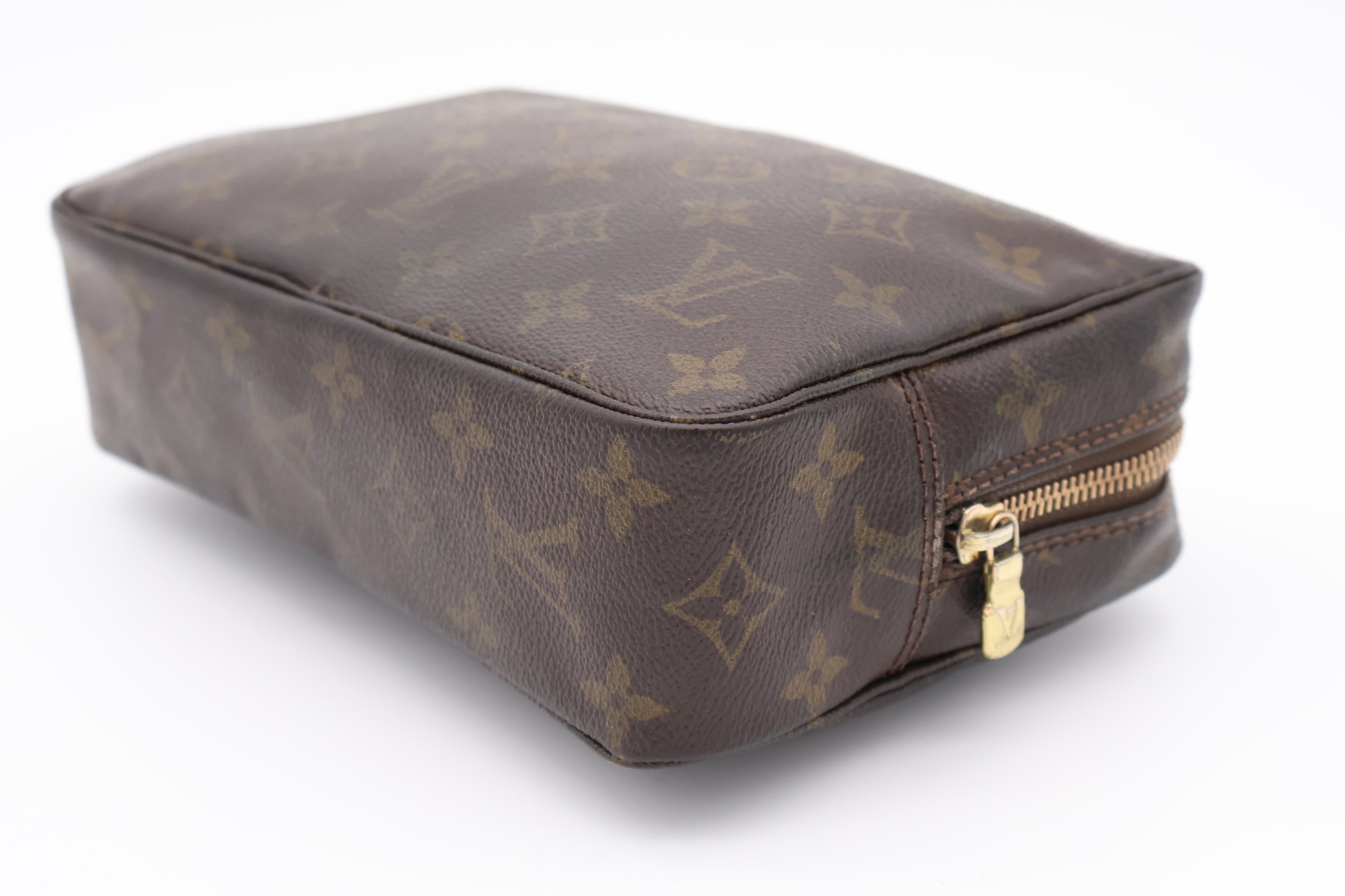Louis Vuitton Trousse Toilette 23