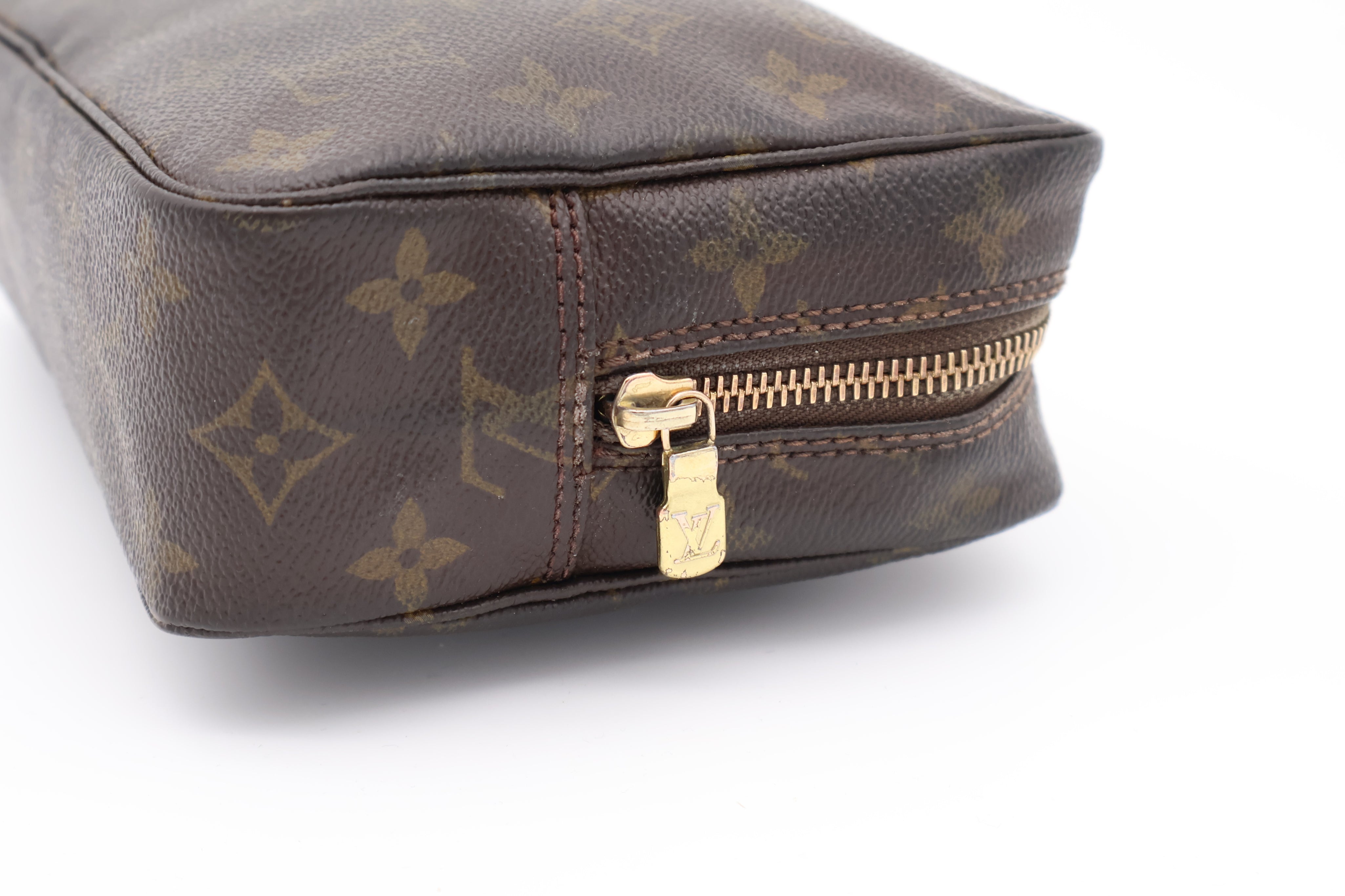 Louis Vuitton Trousse Toilette 23