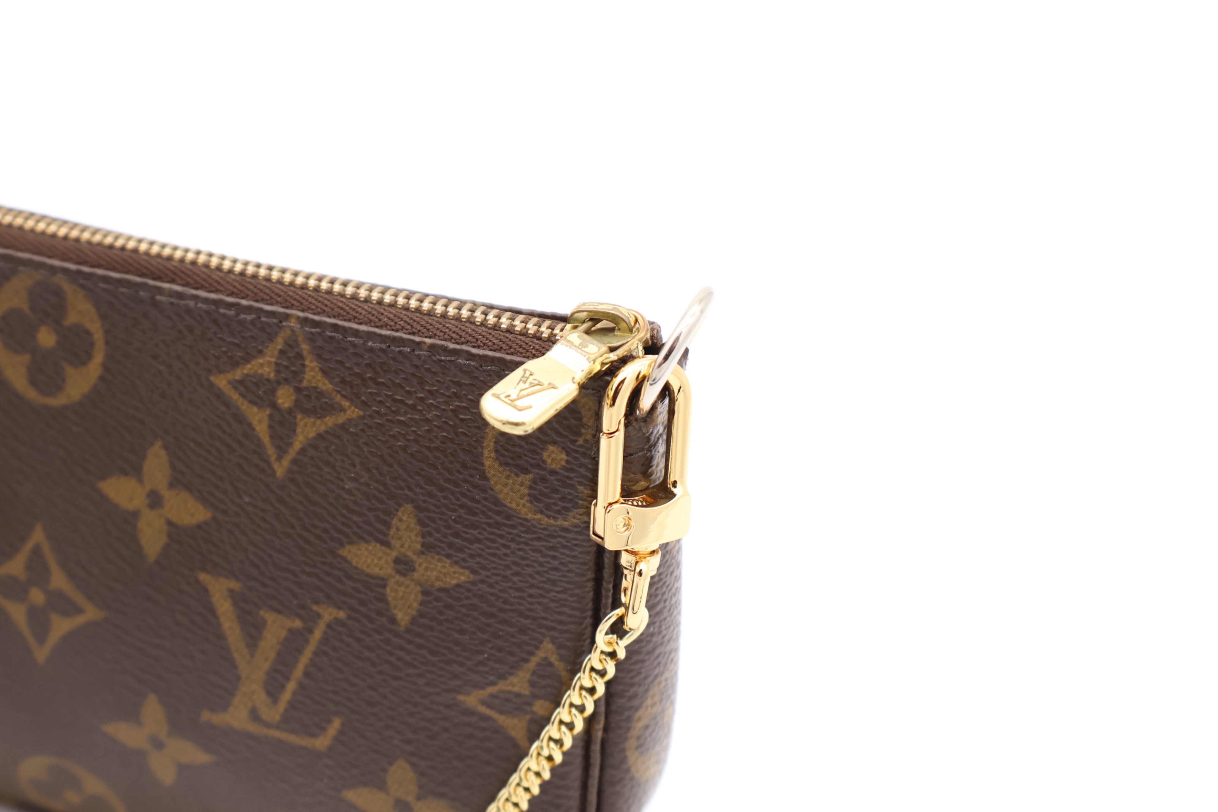 Louis Vuitton Bucket Pochette
