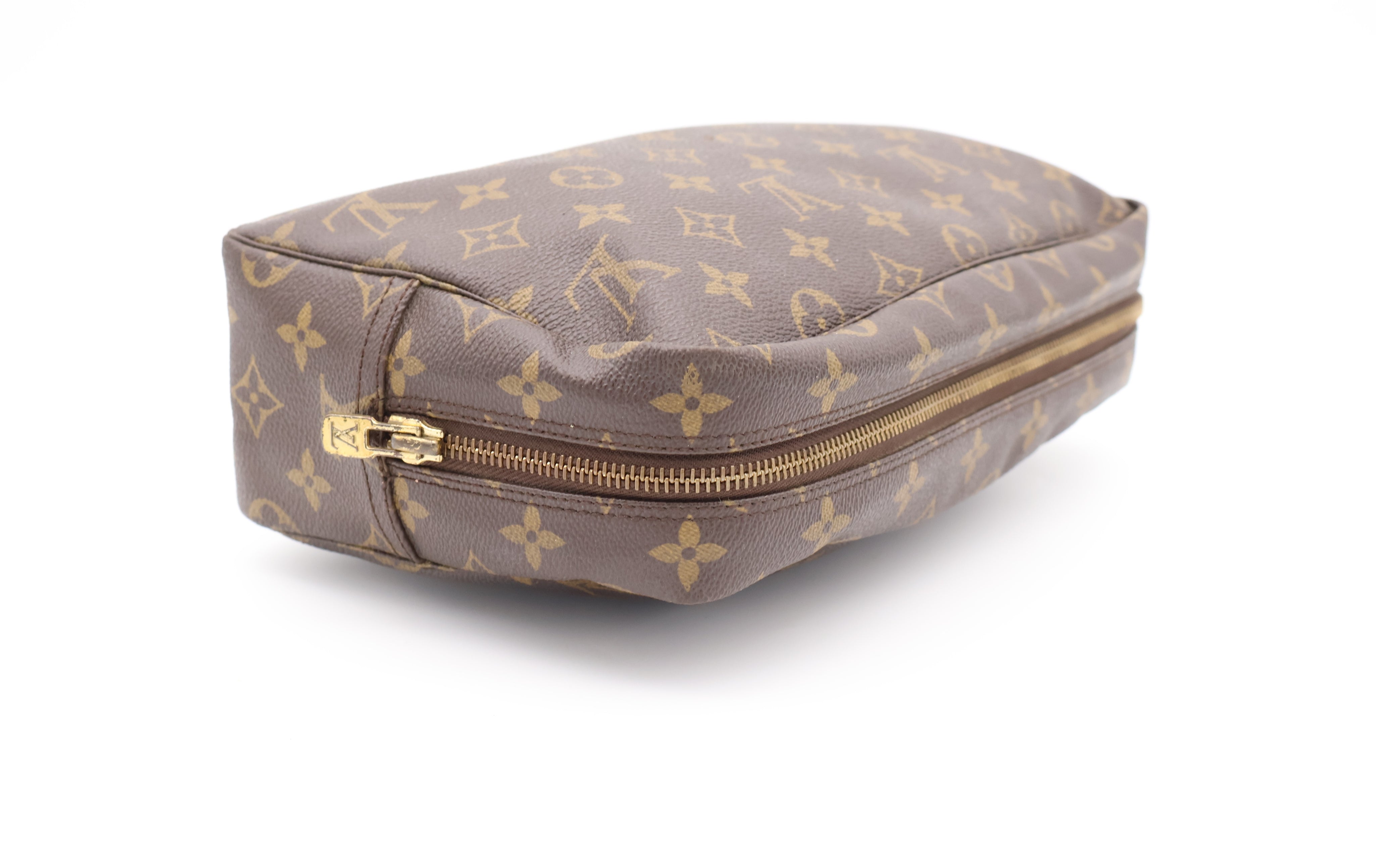 Louis Vuitton Trousse Toilette 28