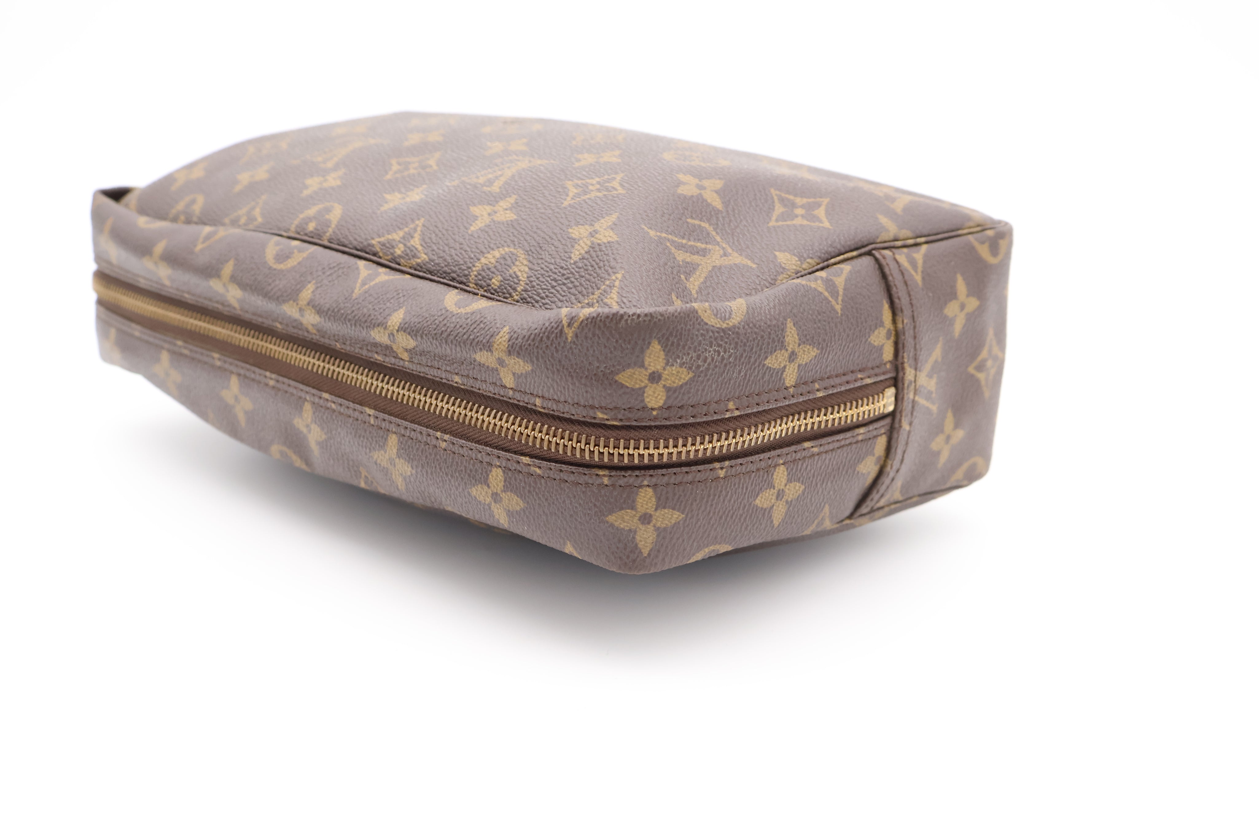 Louis Vuitton Trousse Toilette 28