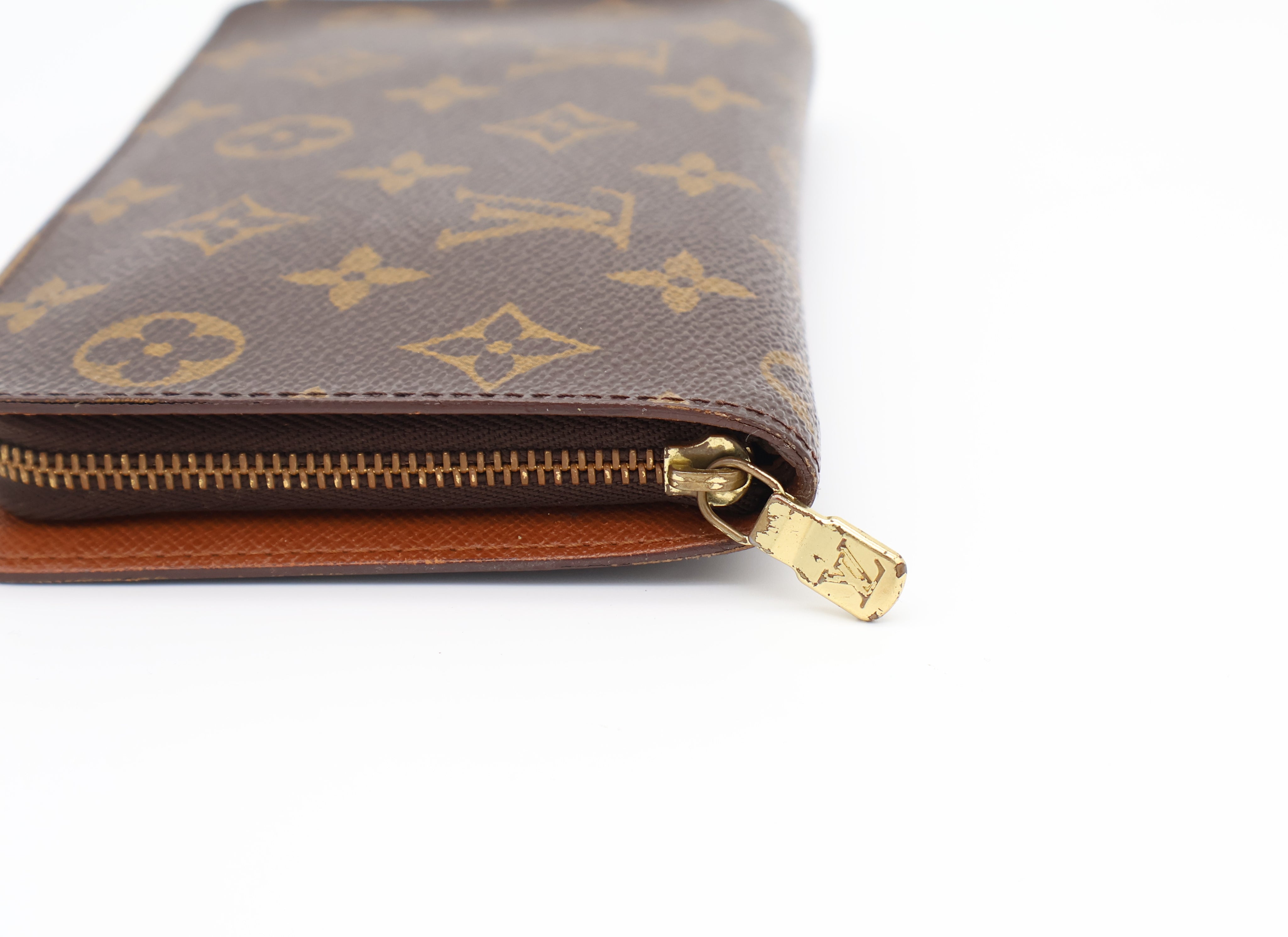 Louis Vuitton Zippy Long Wallet