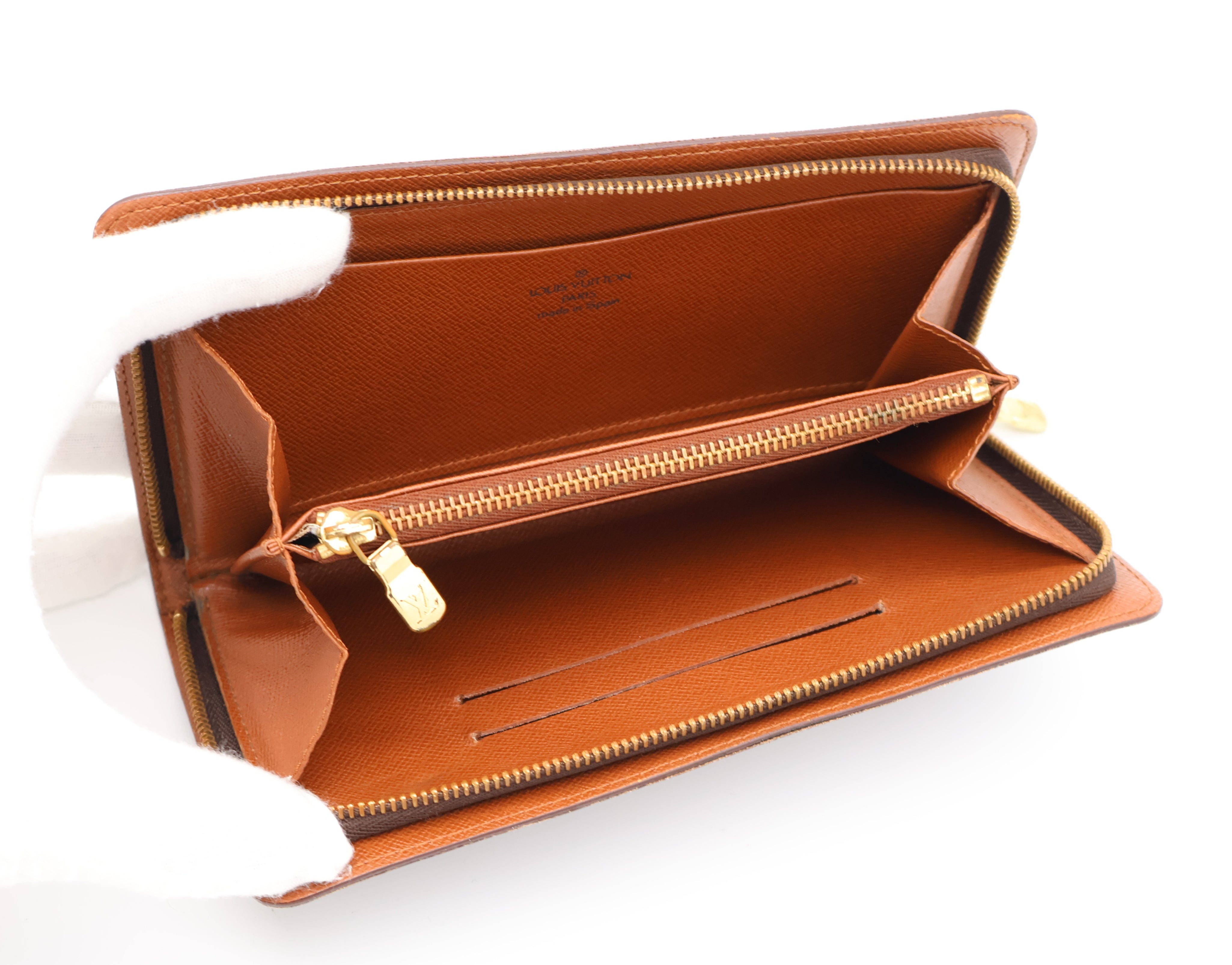 Louis Vuitton Zippy Long Wallet