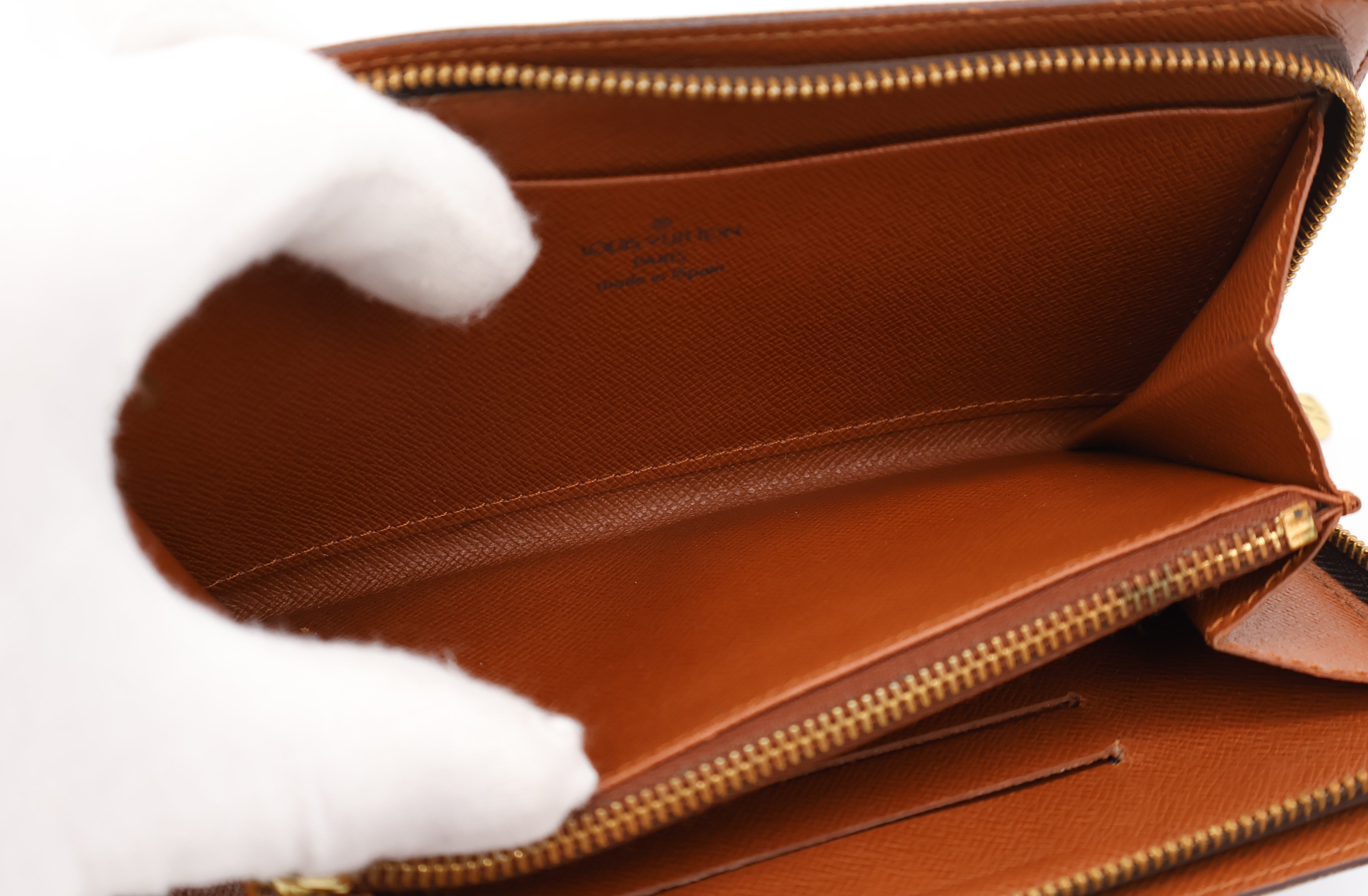 Louis Vuitton Zippy Long Wallet