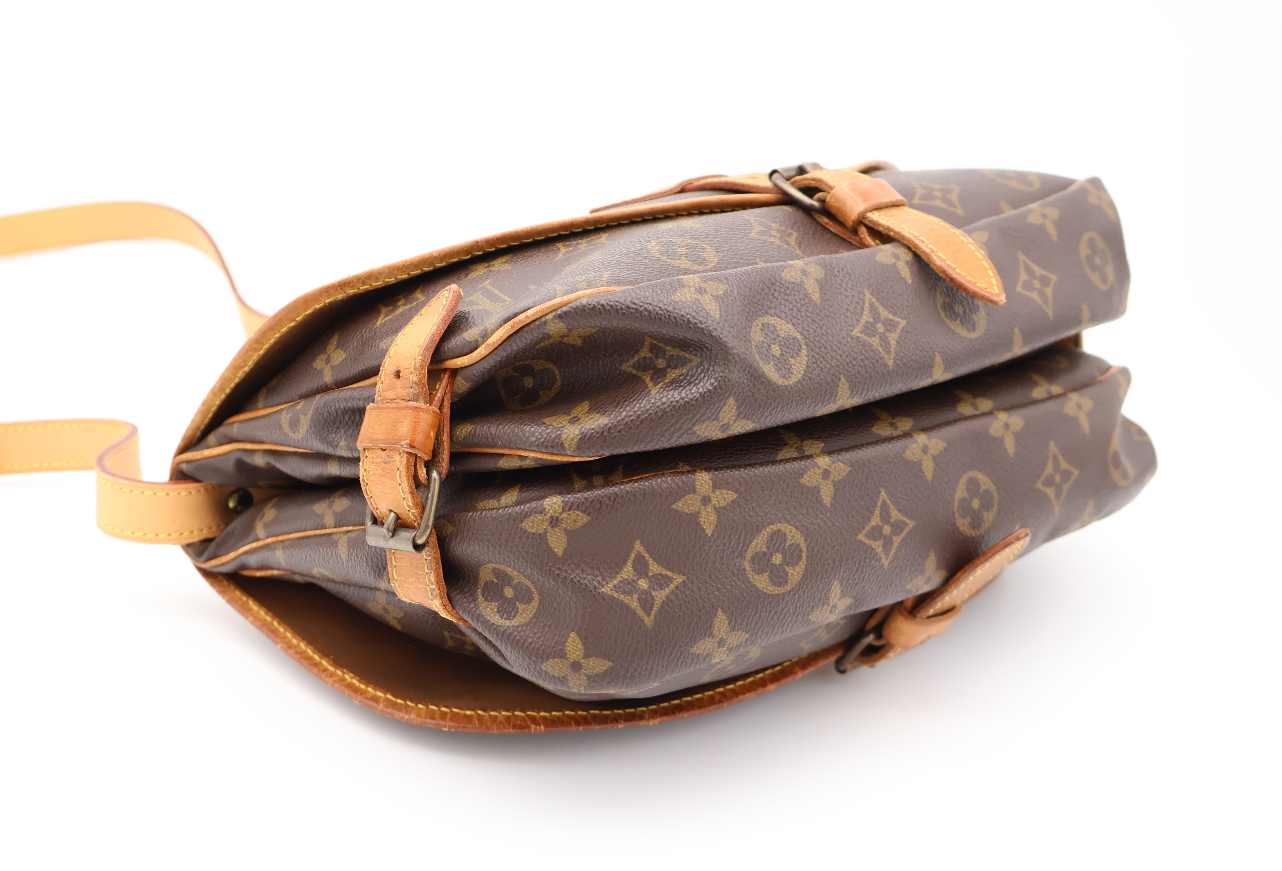 Louis Vuitton Saumur 30