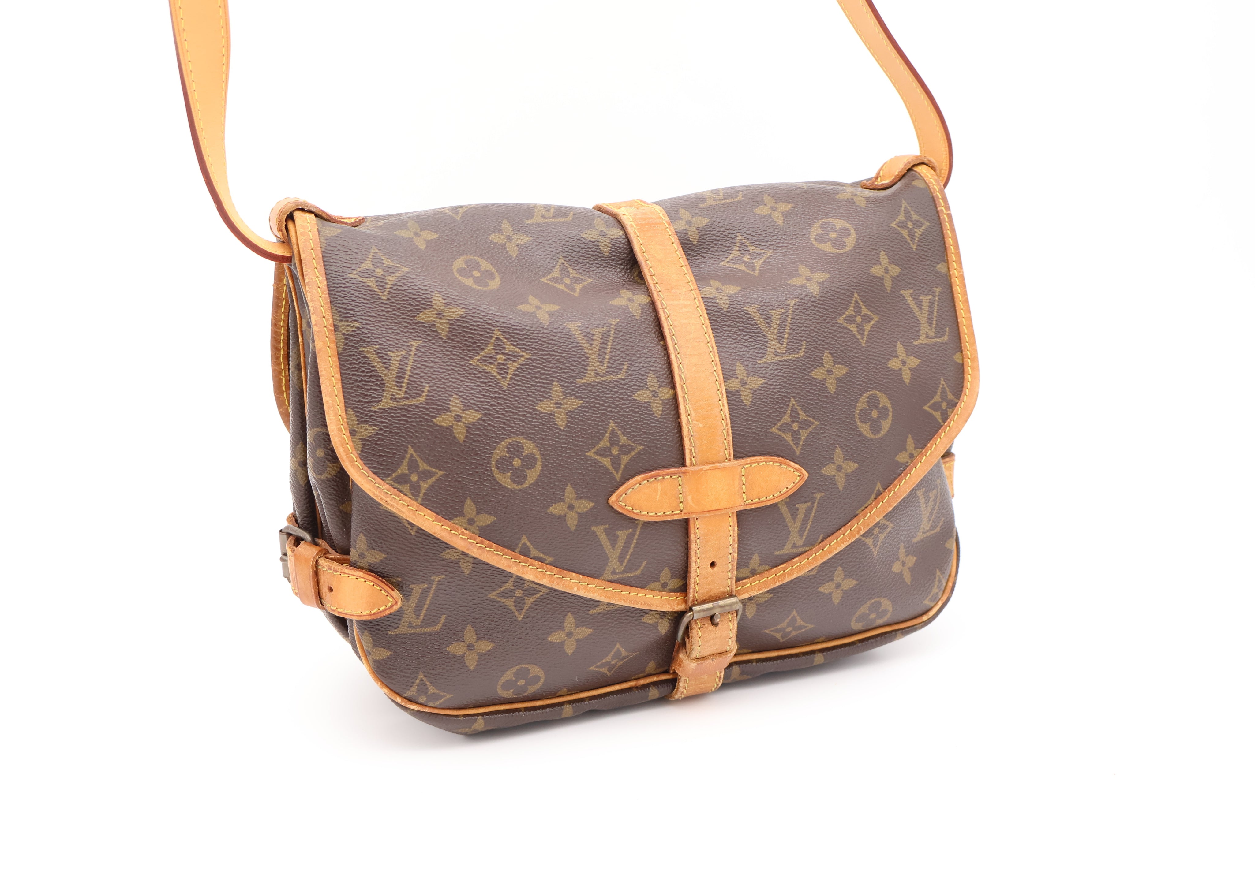 Louis Vuitton Saumur 30
