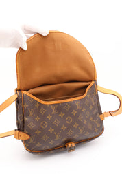 Louis Vuitton Saumur 30