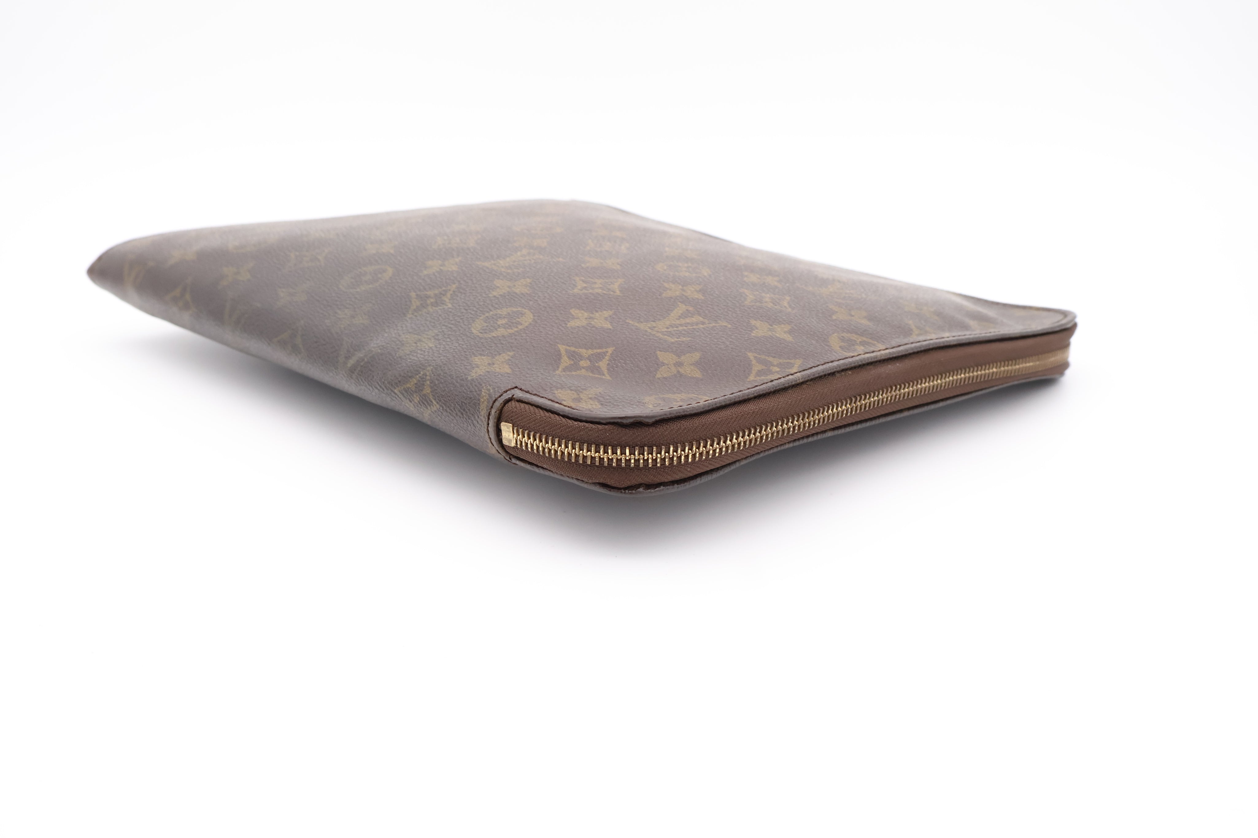 Louis Vuitton Documents Kotelo
