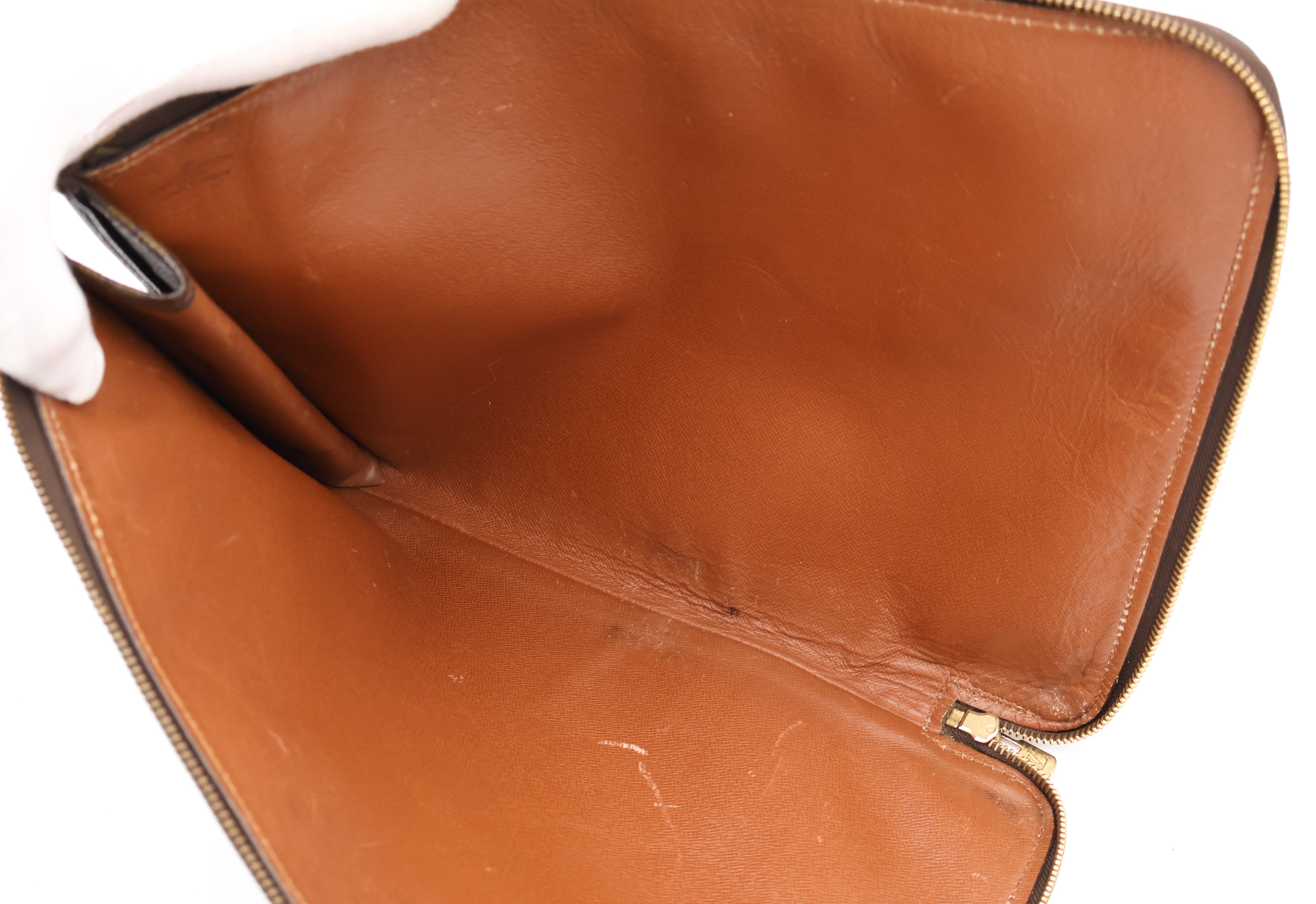 Louis Vuitton Documents Kotelo
